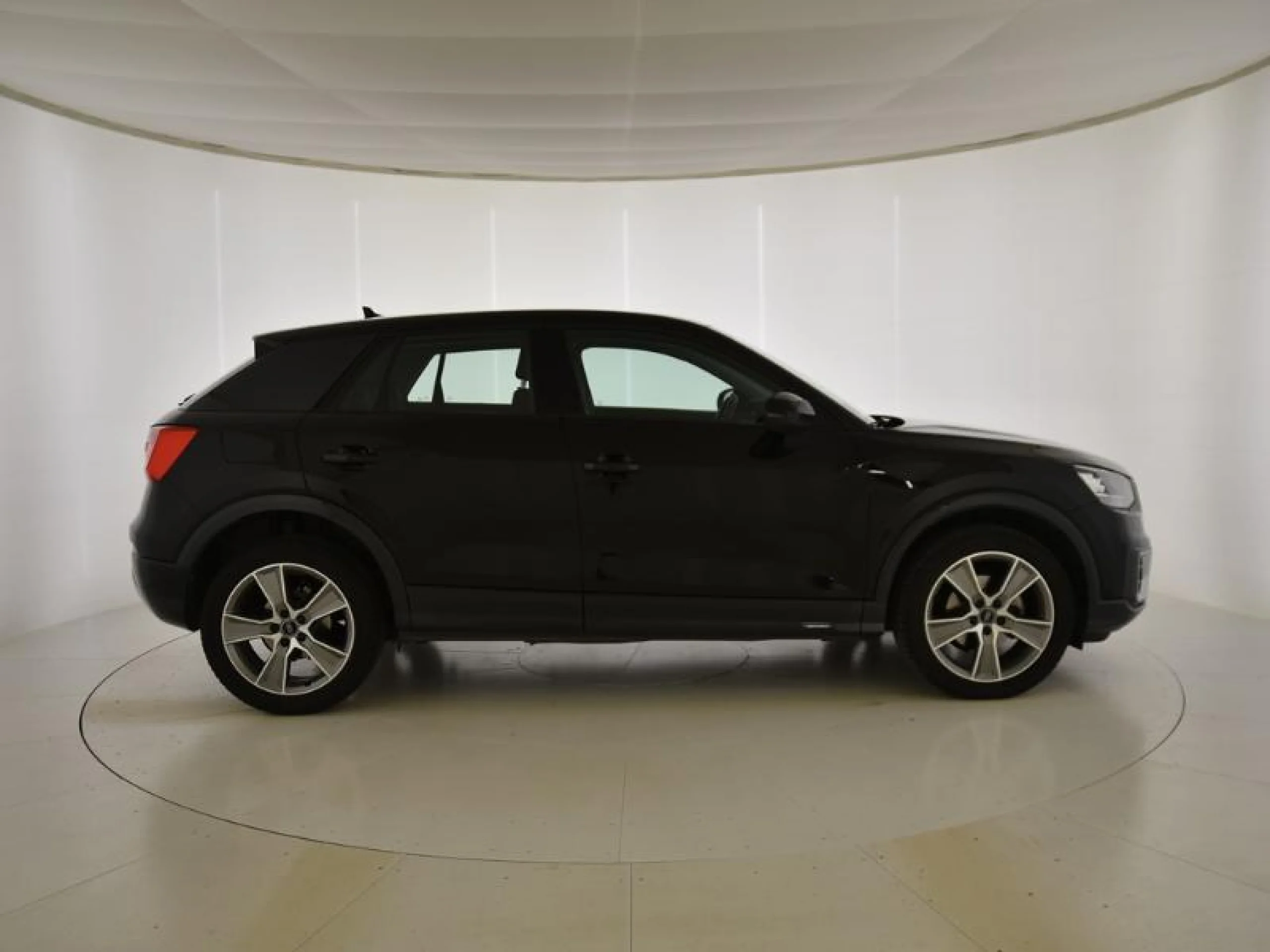 AUDI Q2 DESIGN 30 TDI 85KW (116CV) S TRONIC - Foto 3