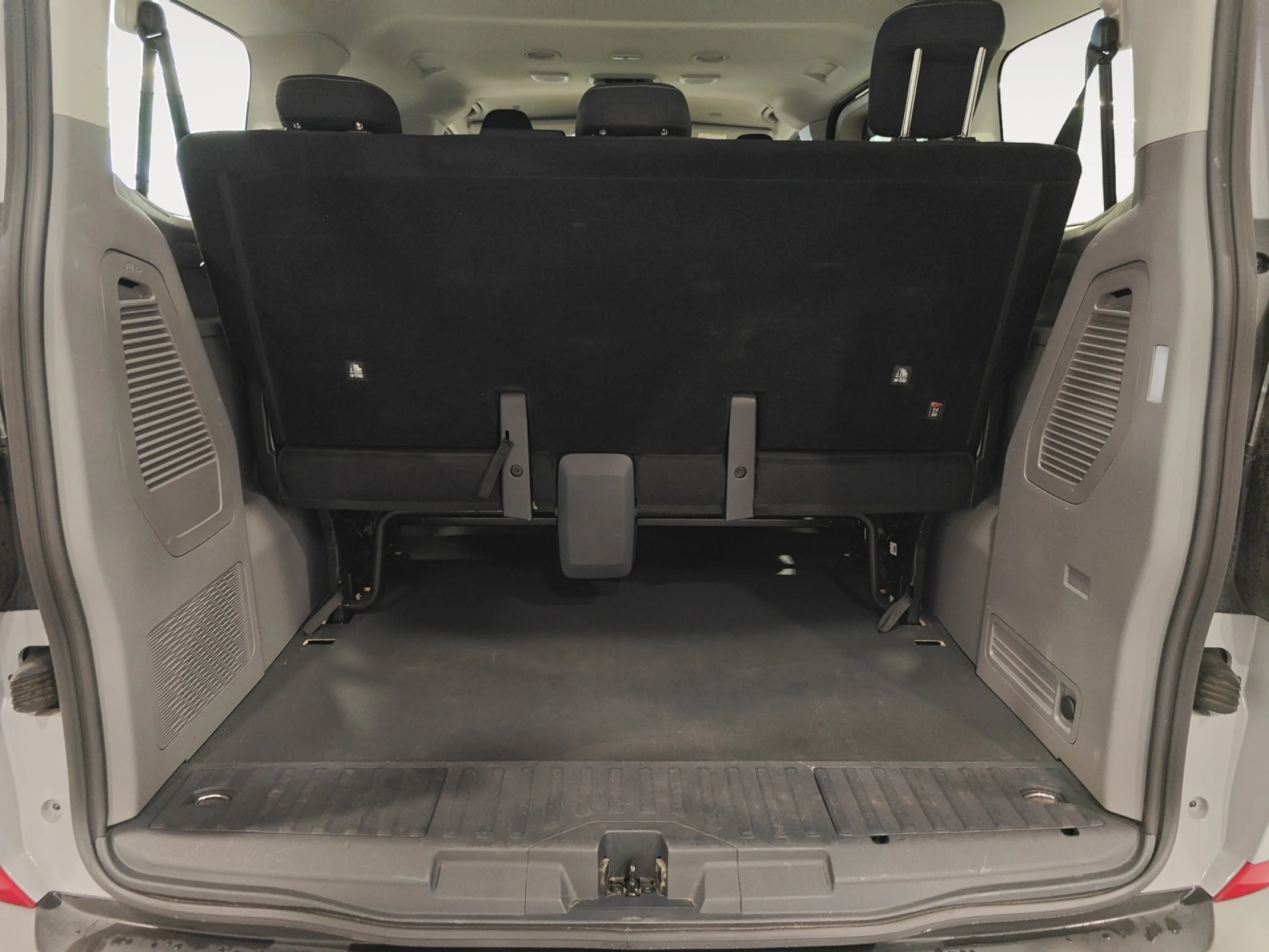 VOLKSWAGEN CARAVELLE CORTA 2.0 TDI 110 KW (150 CV) AUT 8 VEL - Foto 7