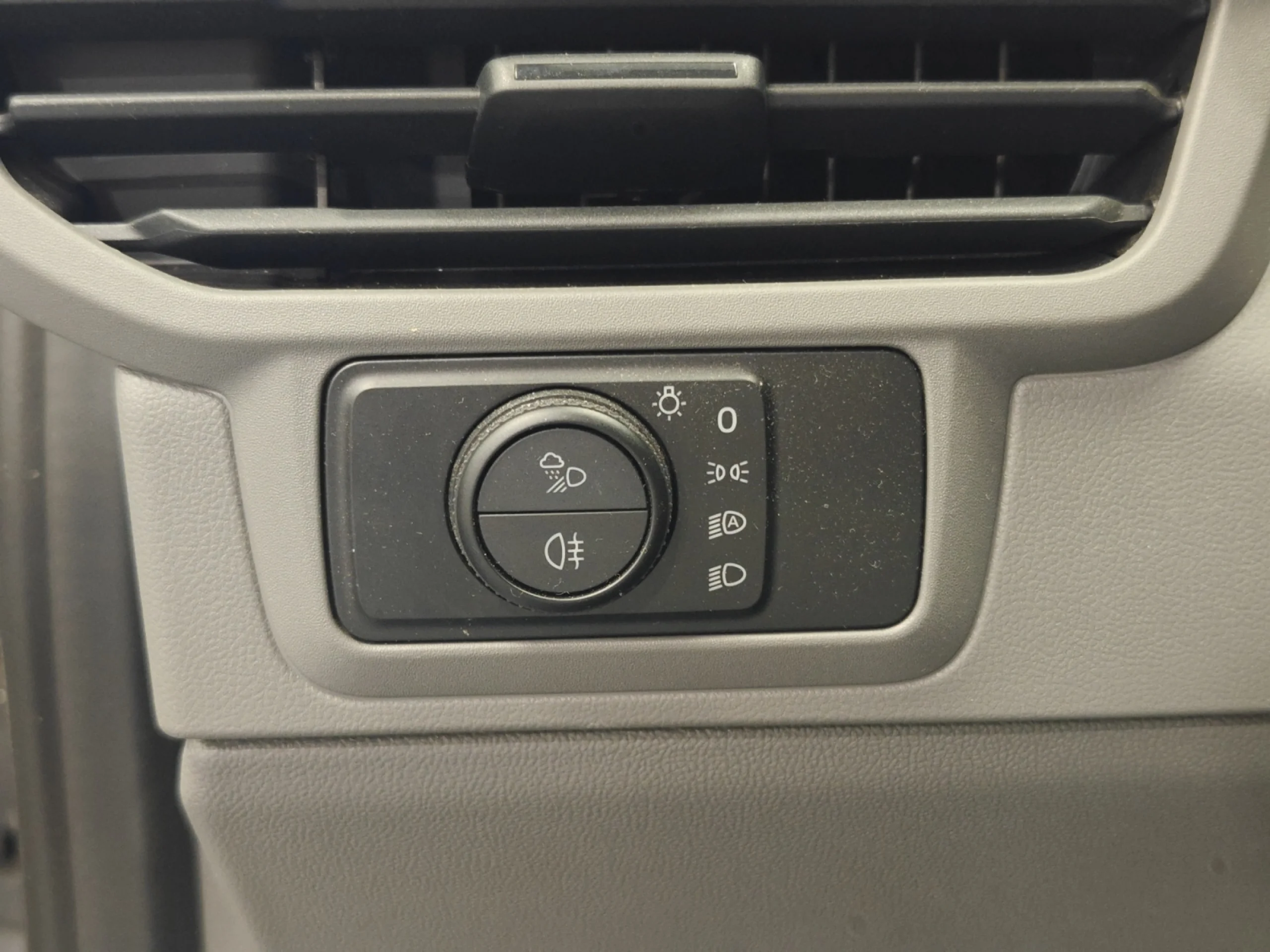 VOLKSWAGEN CARAVELLE CORTA 2.0 TDI 110 KW (150 CV) AUT 8 VEL - Foto 12