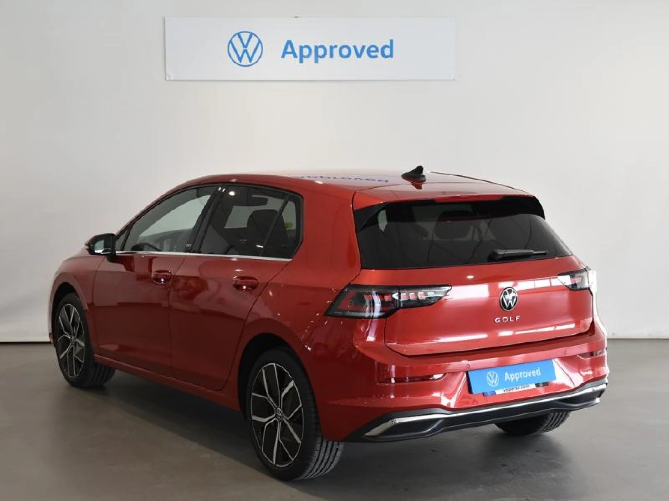 VOLKSWAGEN GOLF GOLF 50 ANIVERSARIO 2.0 TDI 85 KW (115 CV)  6 VEL. - Foto 2