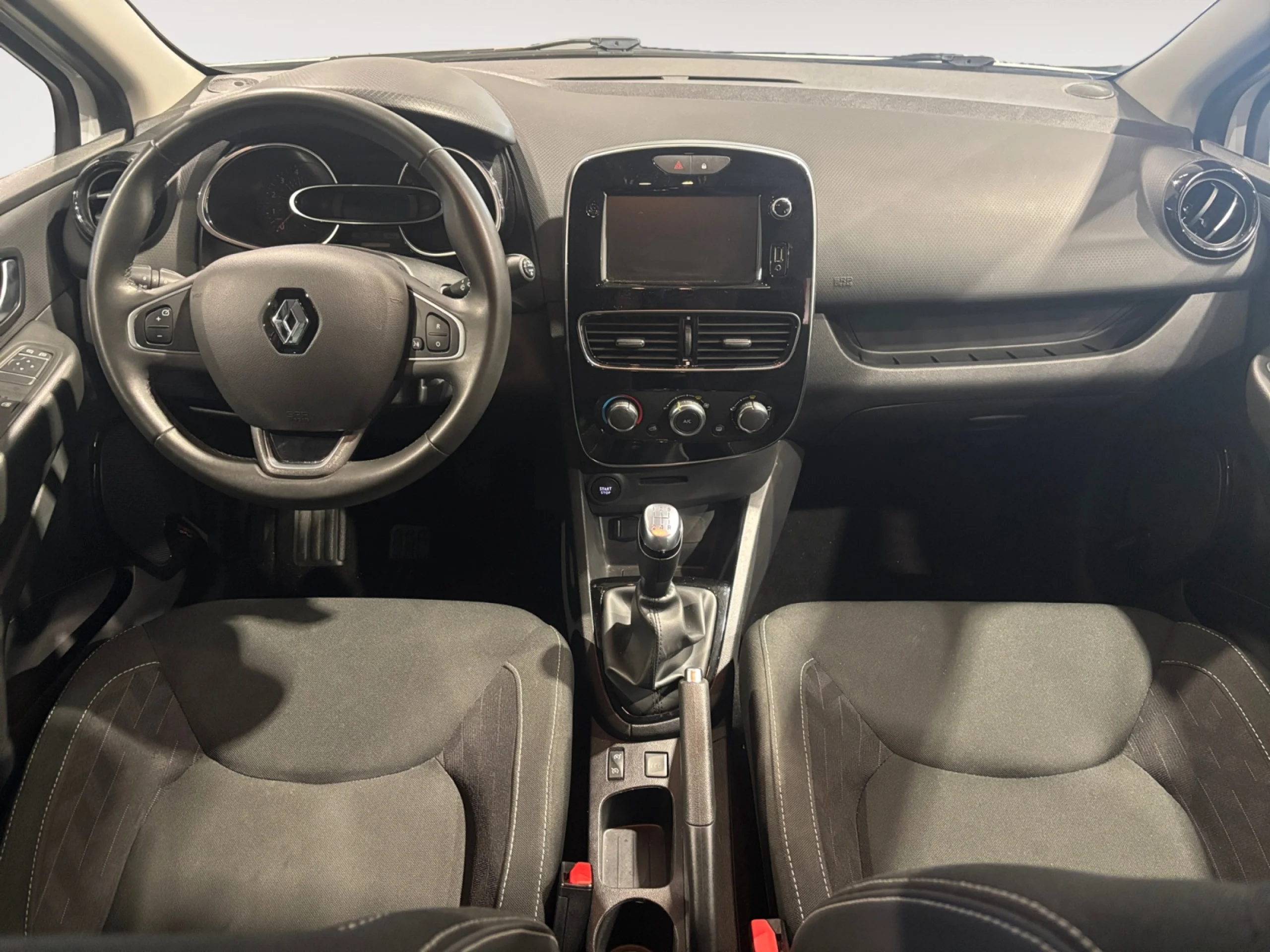 RENAULT CLIO LIMITED DCI 66KW (90CV)  18 - Foto 4
