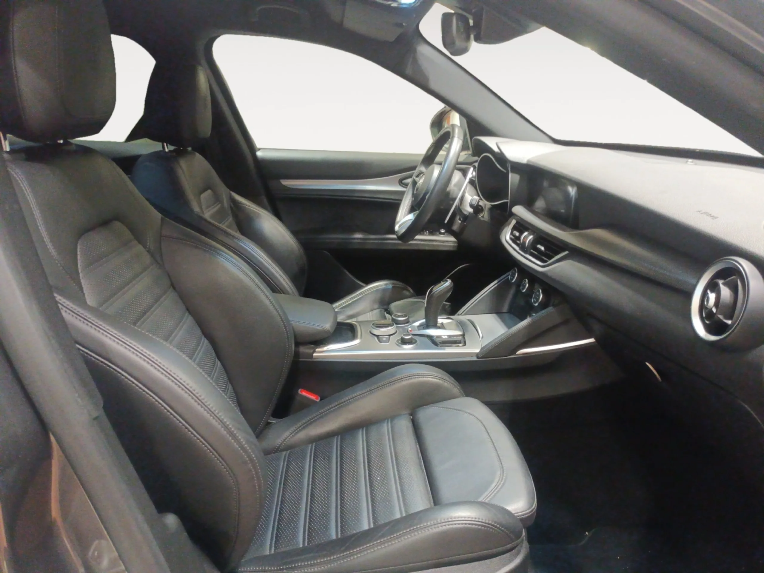 ALFA ROMEO STELVIO 2.2 DIÉSEL 154KW (210CV) VELOCE Q4 - Foto 5