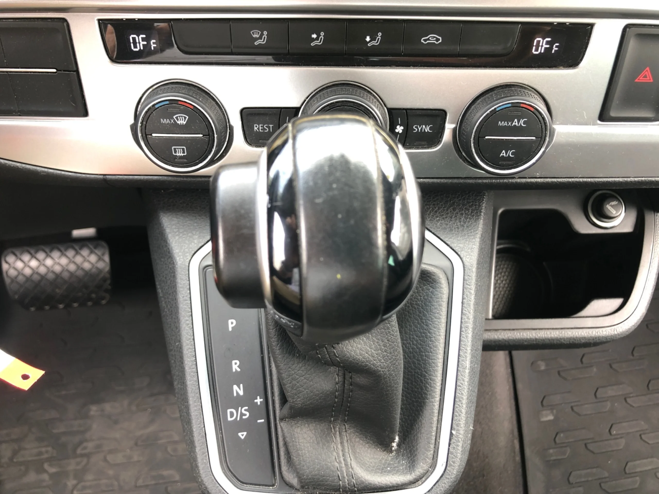 VOLKSWAGEN CALIFORNIA BEACH TOUR TDI 110KW (150CV) BMT DSG - Foto 17