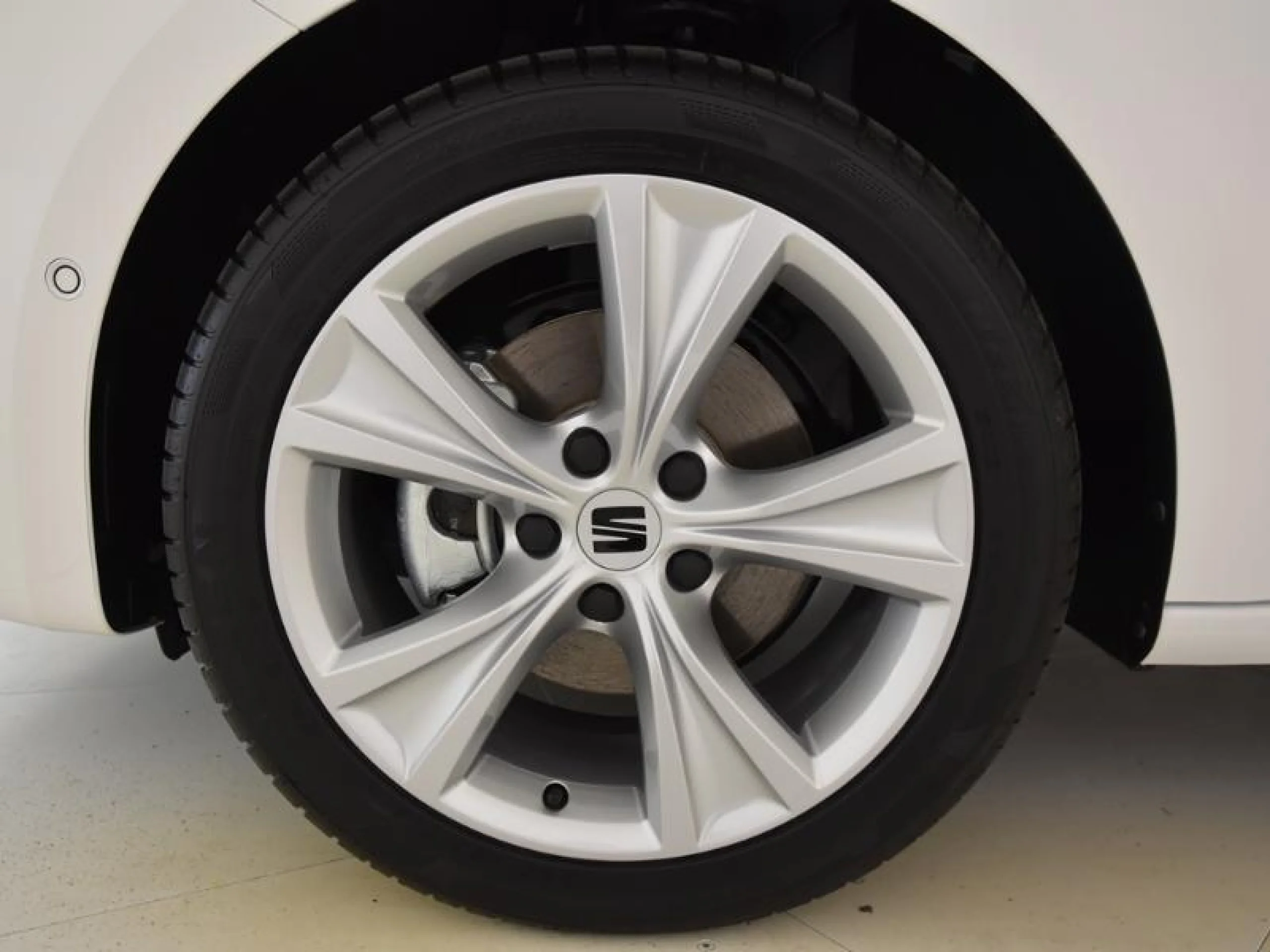 SEAT LEON 1.5 TSI 85KW S&S FR 25 ANIVERSARIO - Foto 17