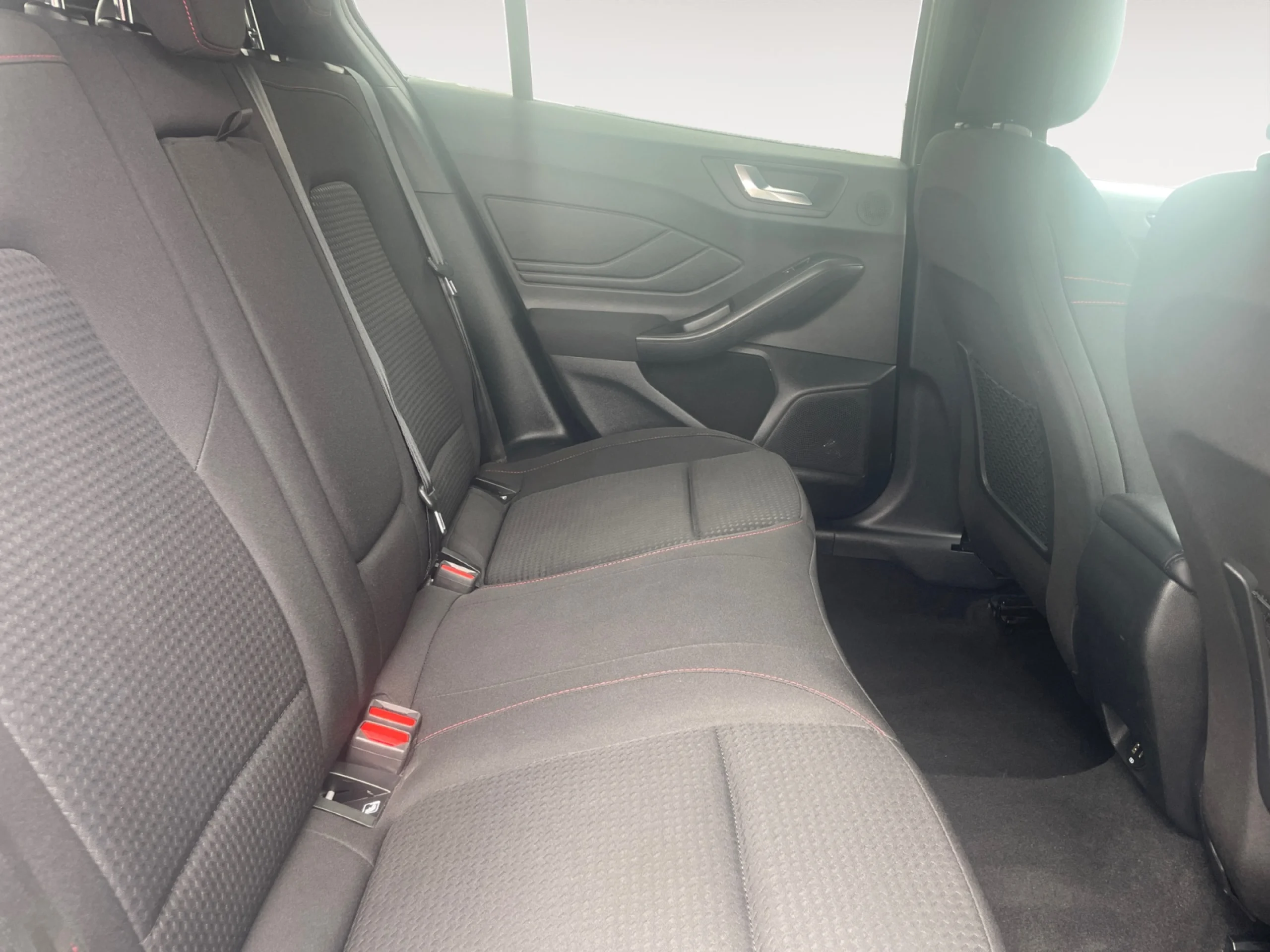 FORD FOCUS 1.0 ECOBOOST MHEV 114KW ST LINE X - Foto 6