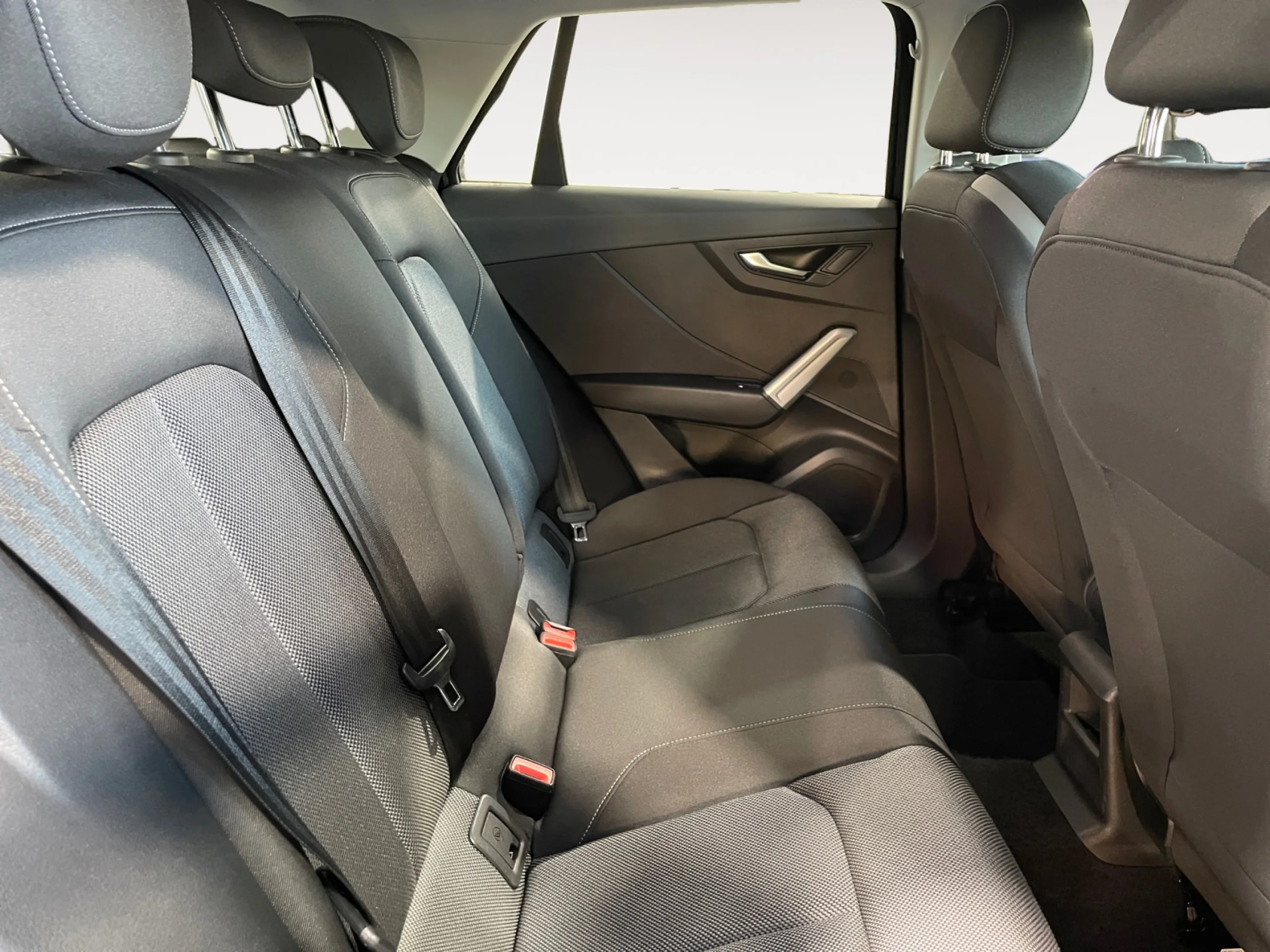 AUDI Q2 SPORT 35 TDI 110KW (150CV) - Foto 6