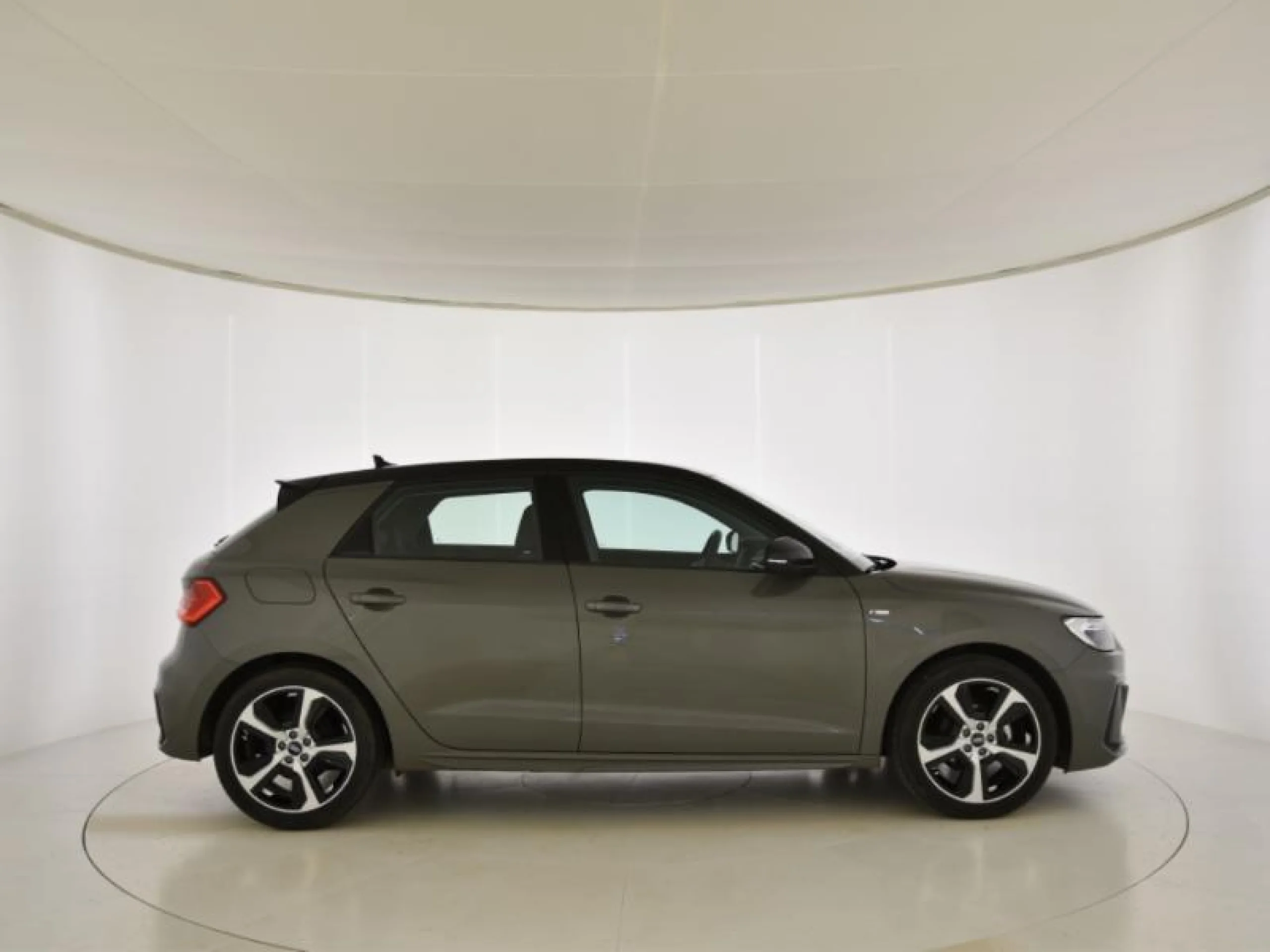 AUDI A1 SPORTBACK ADRENALIN 25 TFSI 70KW (95CV) - Foto 3