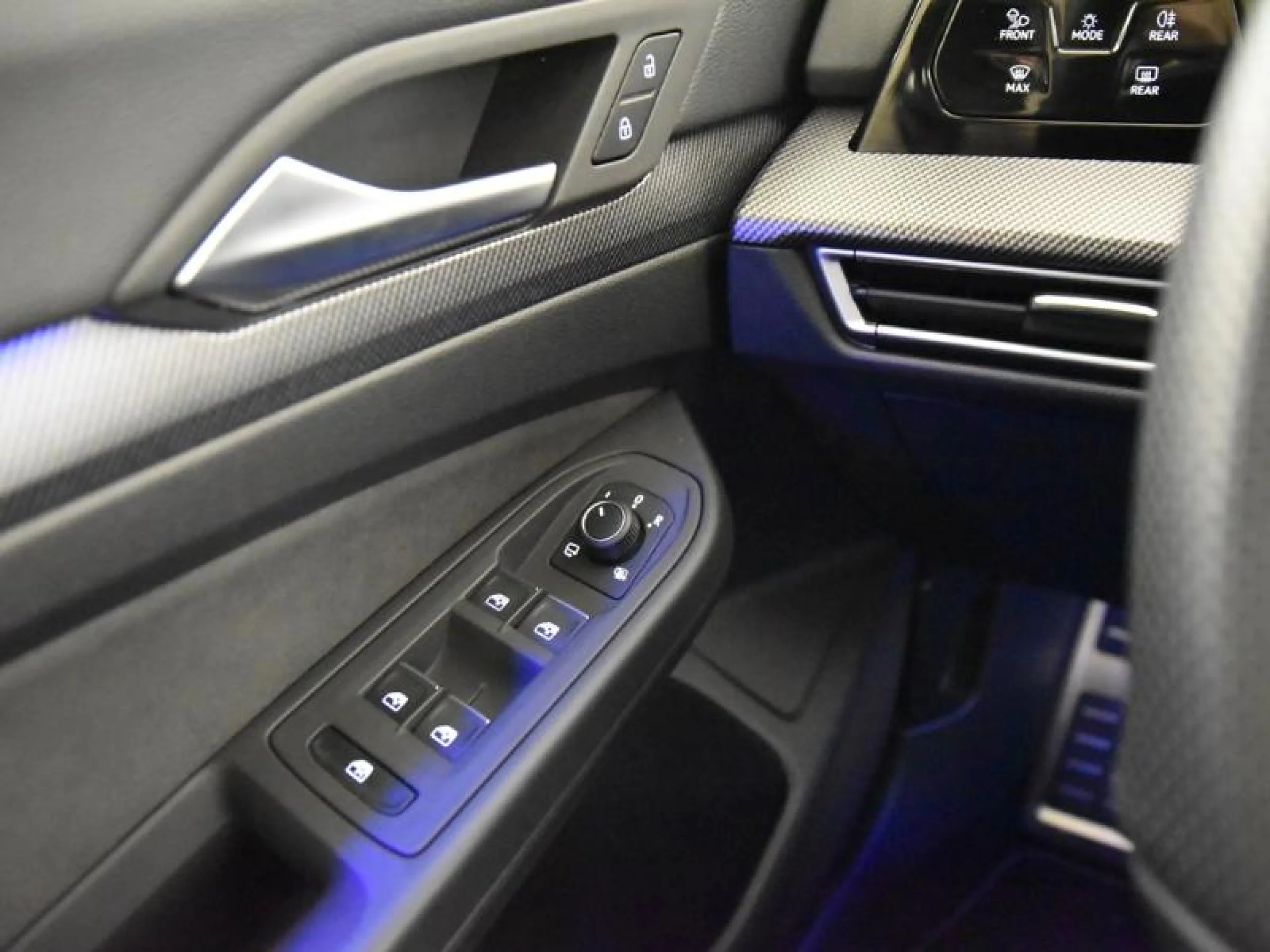 VOLKSWAGEN GOLF R LINE 2.0 TDI 110KW (150CV) DSG - Foto 15