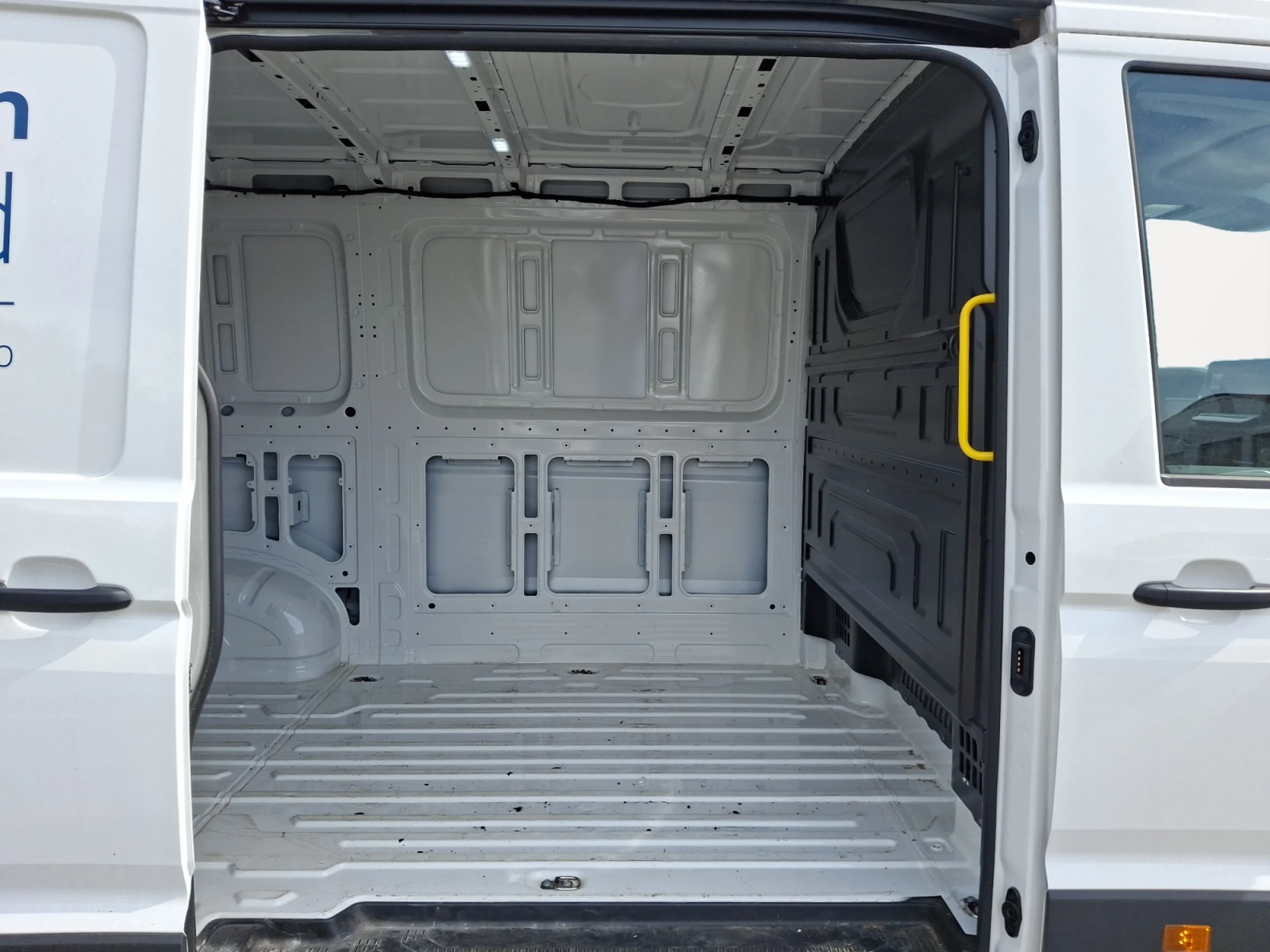 VW COMERCIALES Crafter CRAFTER  35 FURG N  BATALLA MEDIA L3H2 2.0 TDI FWD 103 KW (140 CV) 6 VEL. 3500 KG - Foto 6