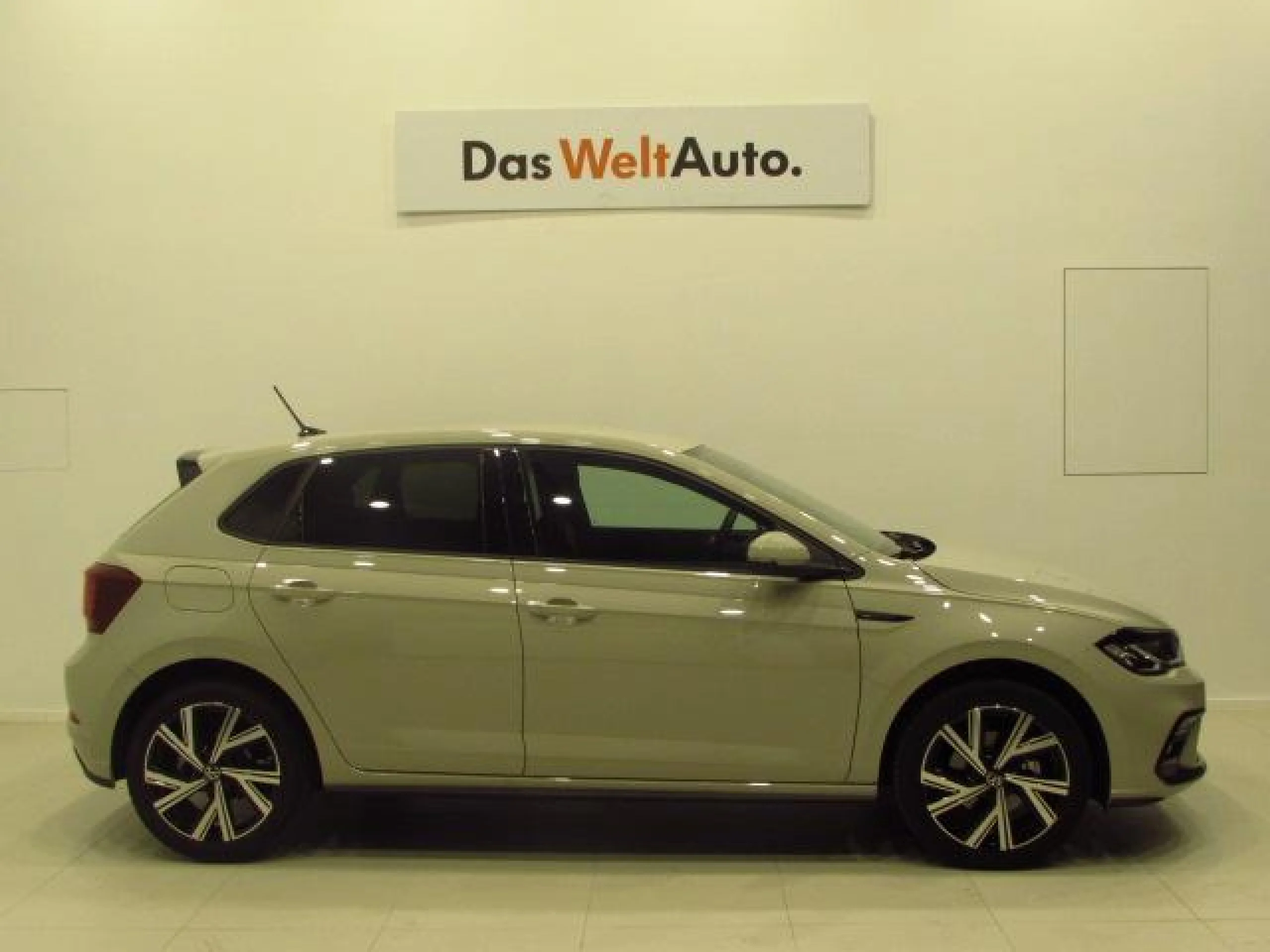 VOLKSWAGEN POLO R LINE 1.0 TSI 81KW (110CV) DSG - Foto 3