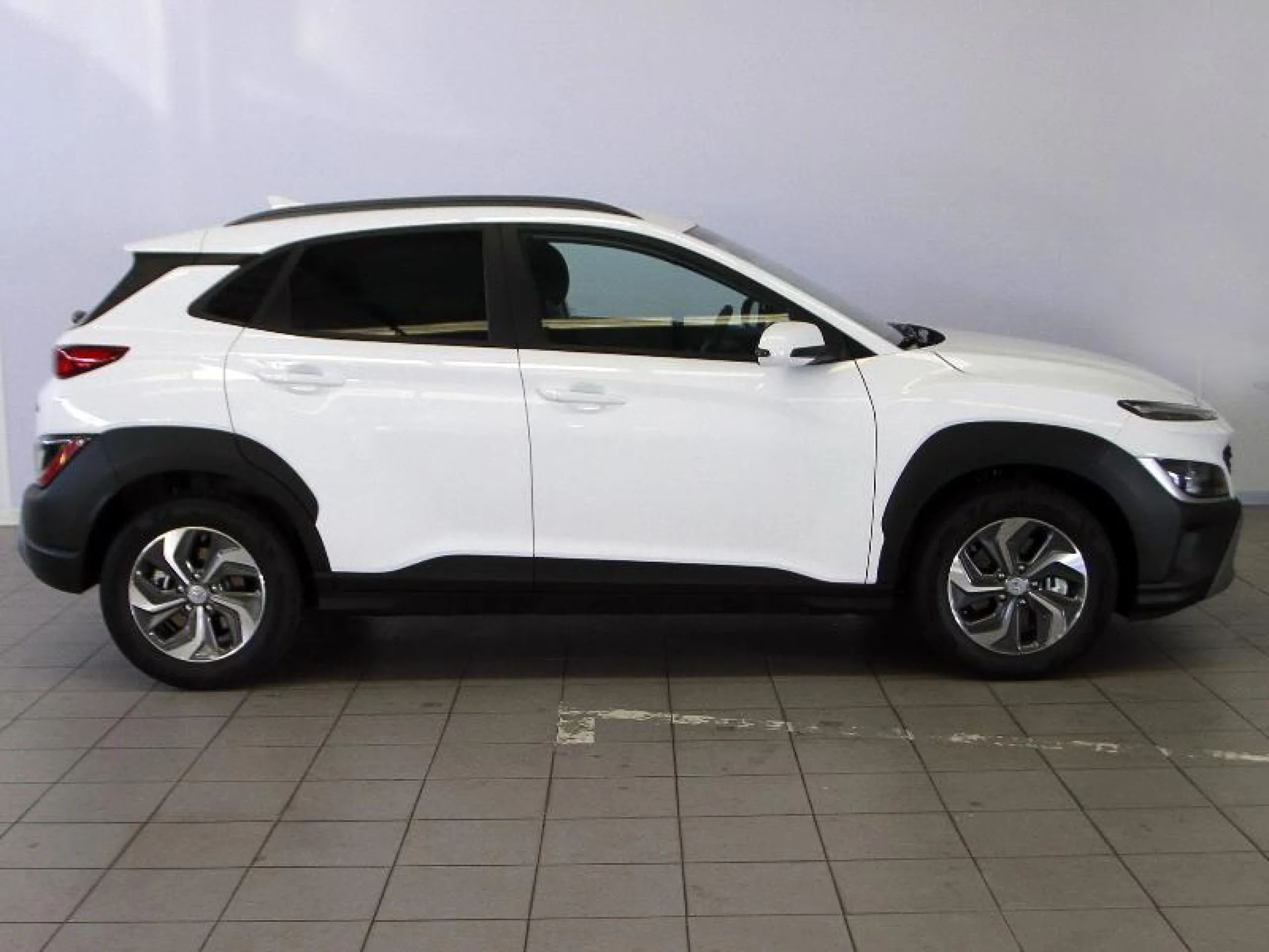 HYUNDAI KONA 1.6 GDI HEV KLASS DCT - Foto 2