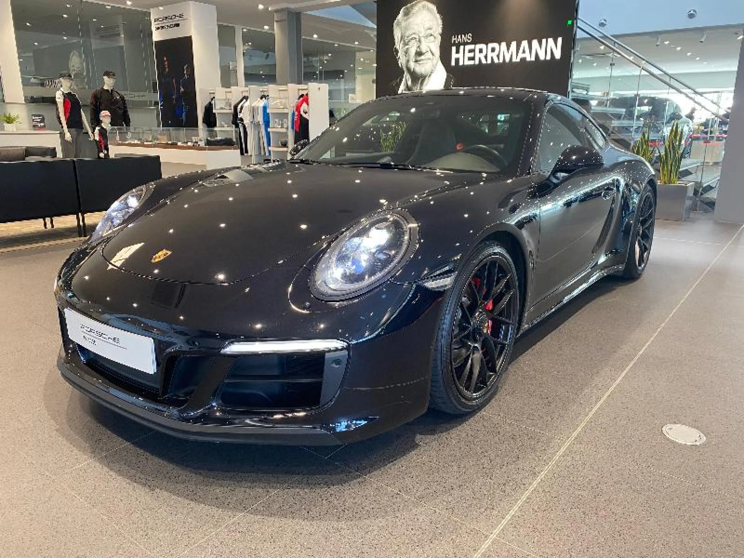 PORSCHE 911 CARRERA 4 GTS - Foto 1