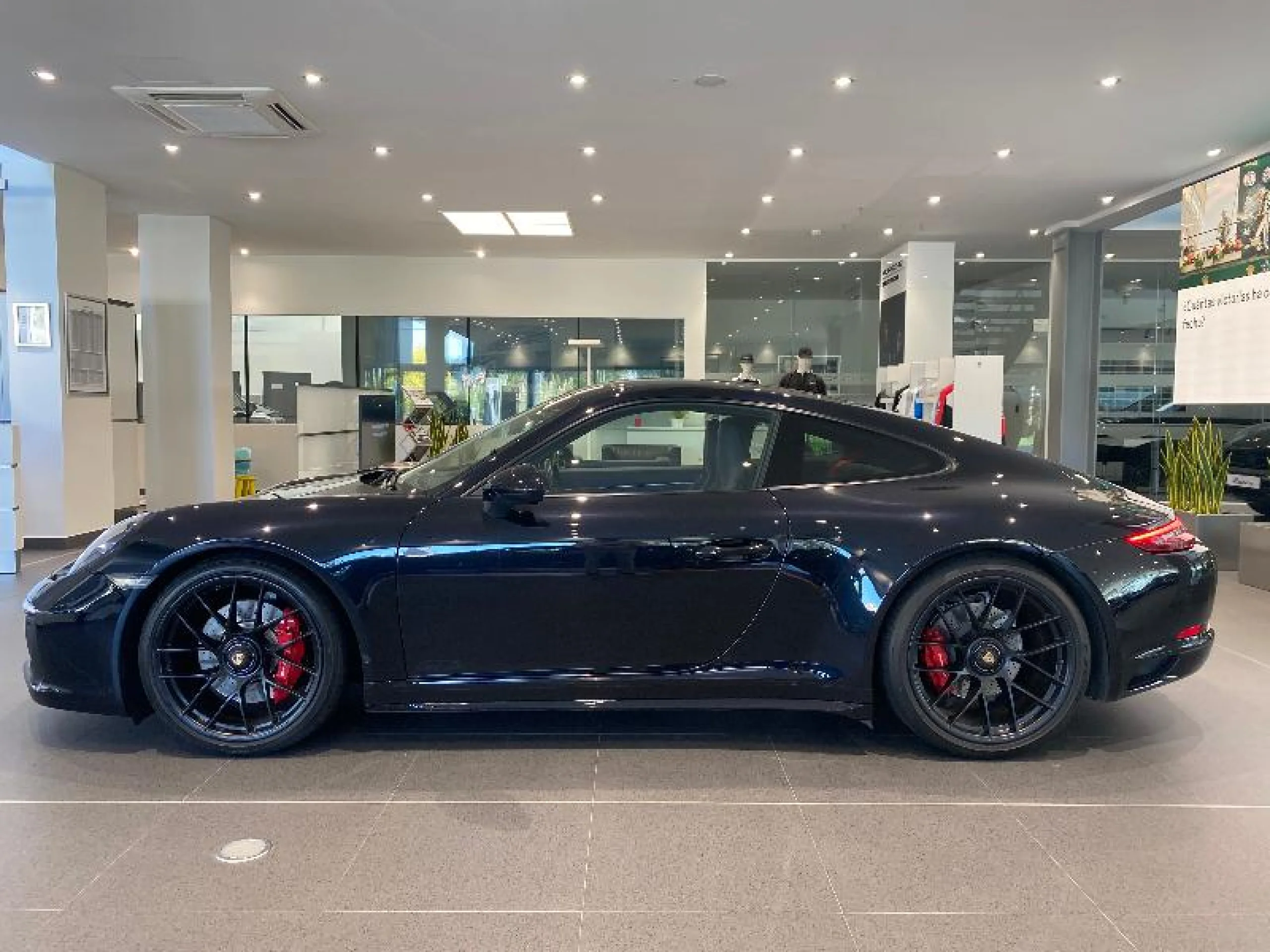 PORSCHE 911 CARRERA 4 GTS - Foto 2