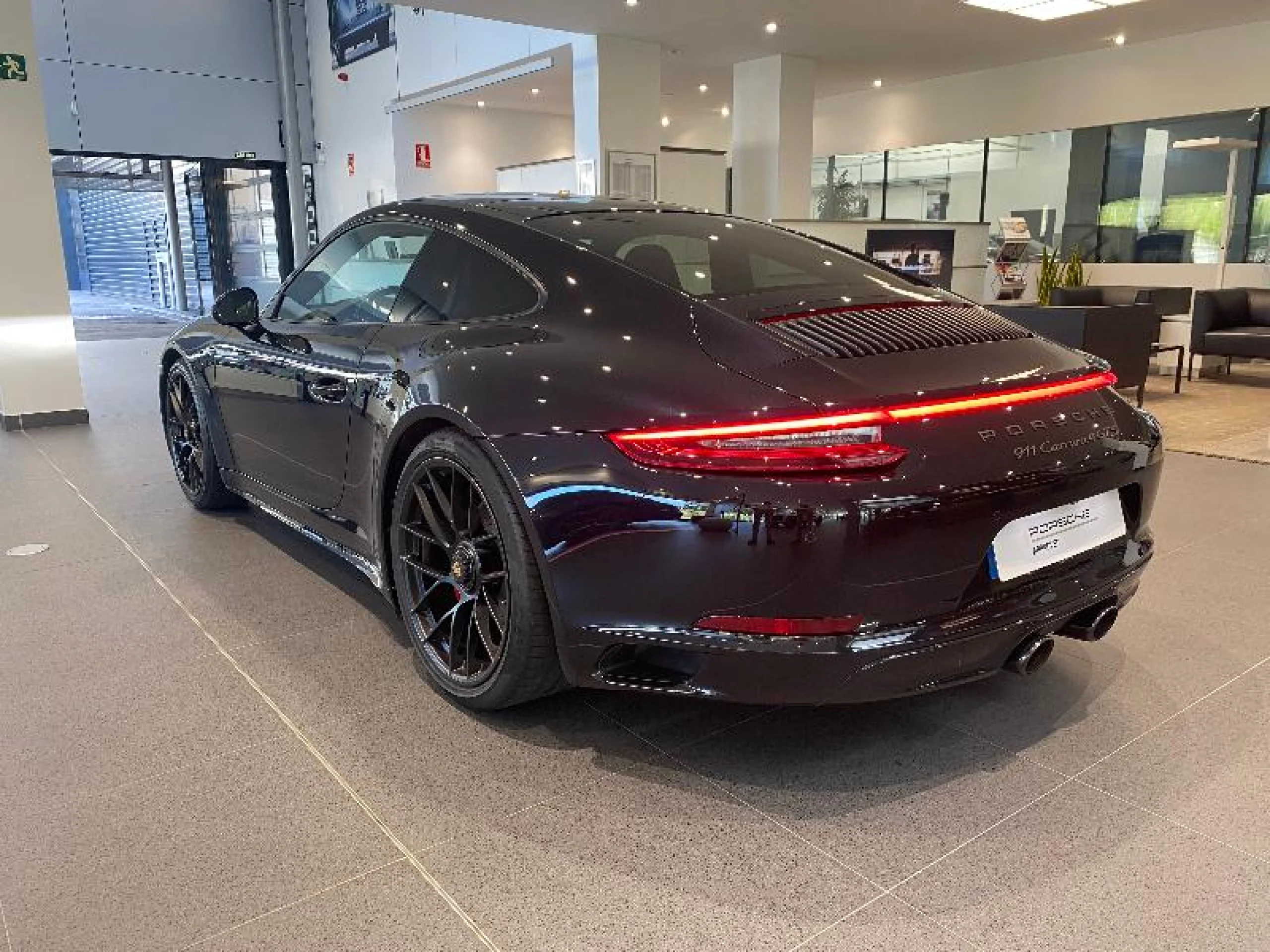 PORSCHE 911 CARRERA 4 GTS - Foto 3