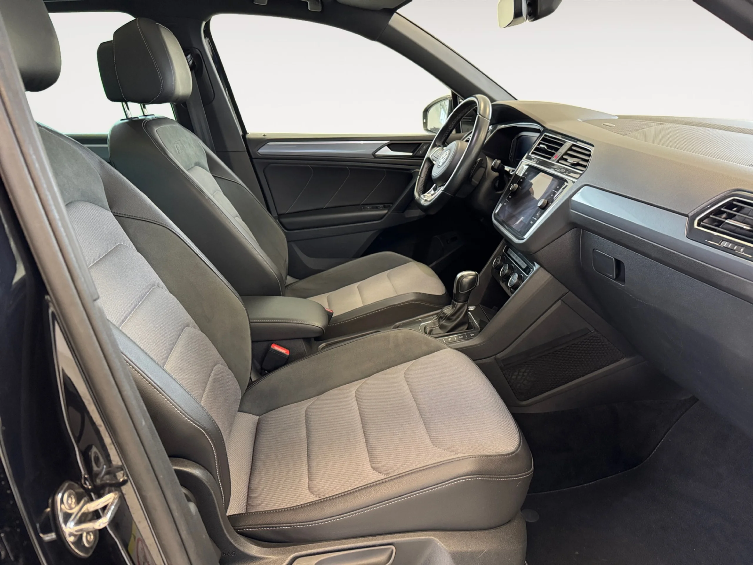 VOLKSWAGEN TIGUAN SPORT 1.5 TSI 110KW (150CV) DSG - Foto 5