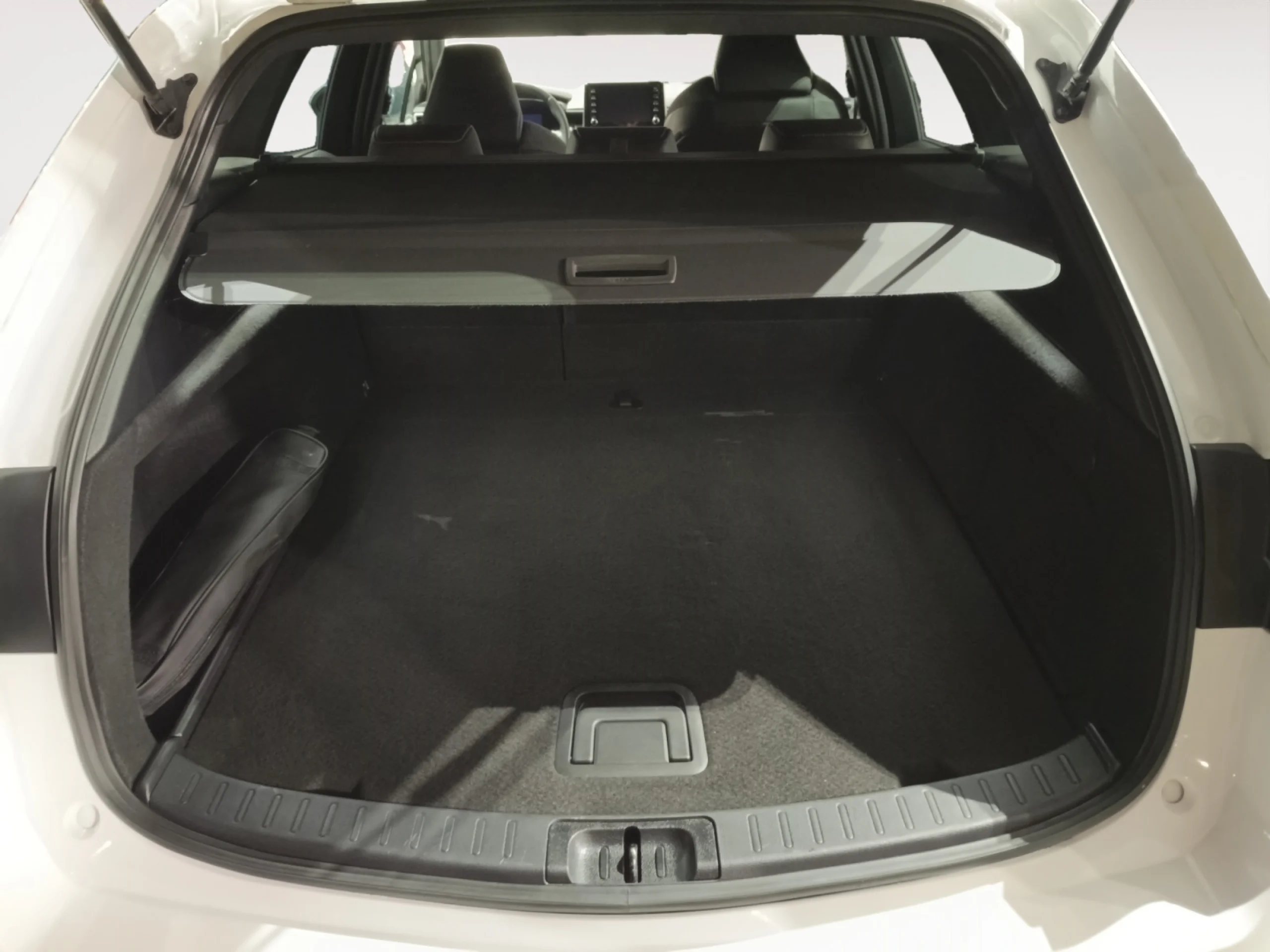 TOYOTA COROLLA 2.0 180H STYLE E CVT TOURING SPORT - Foto 7