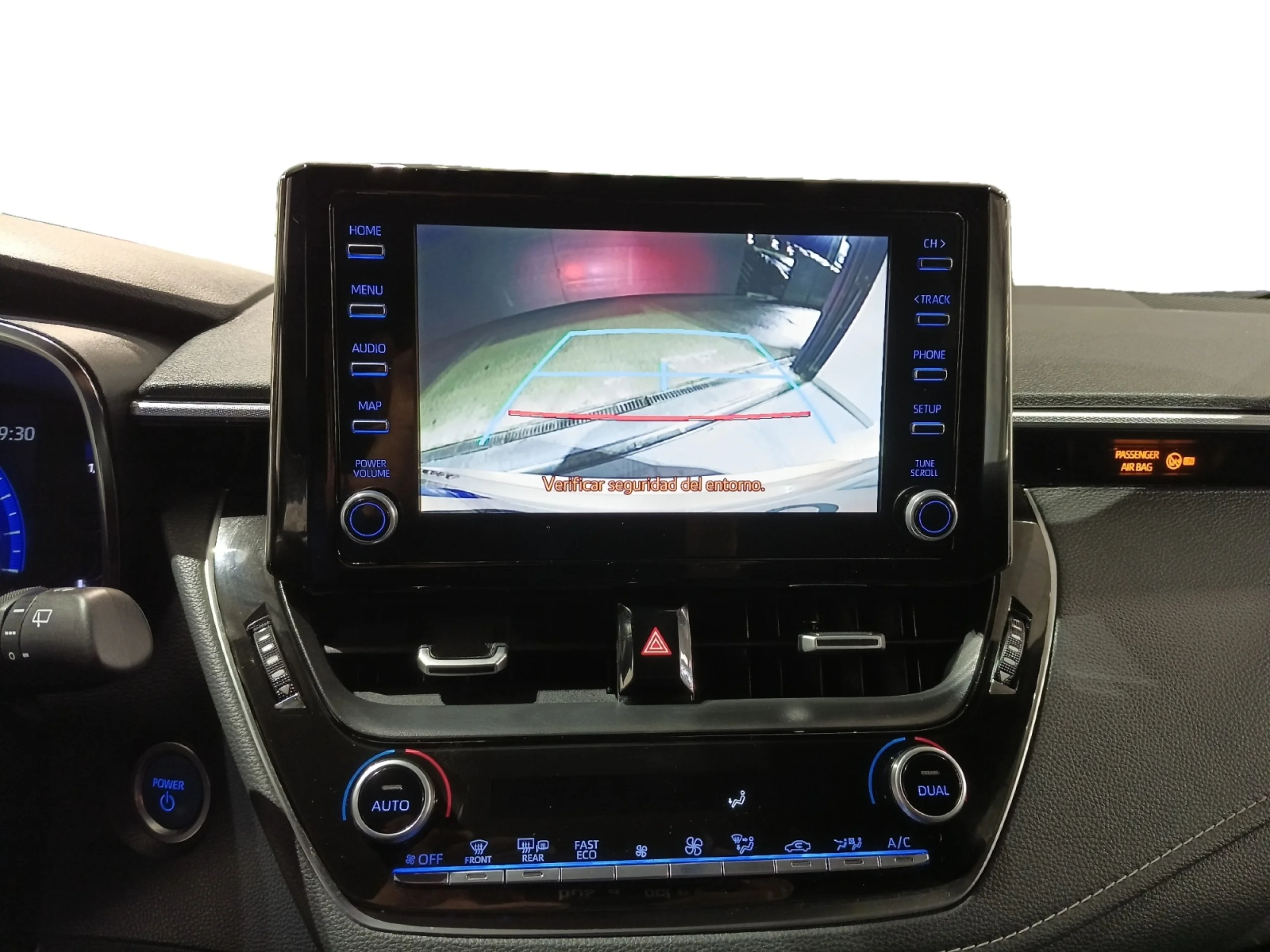 TOYOTA COROLLA 2.0 180H STYLE E CVT TOURING SPORT - Foto 9