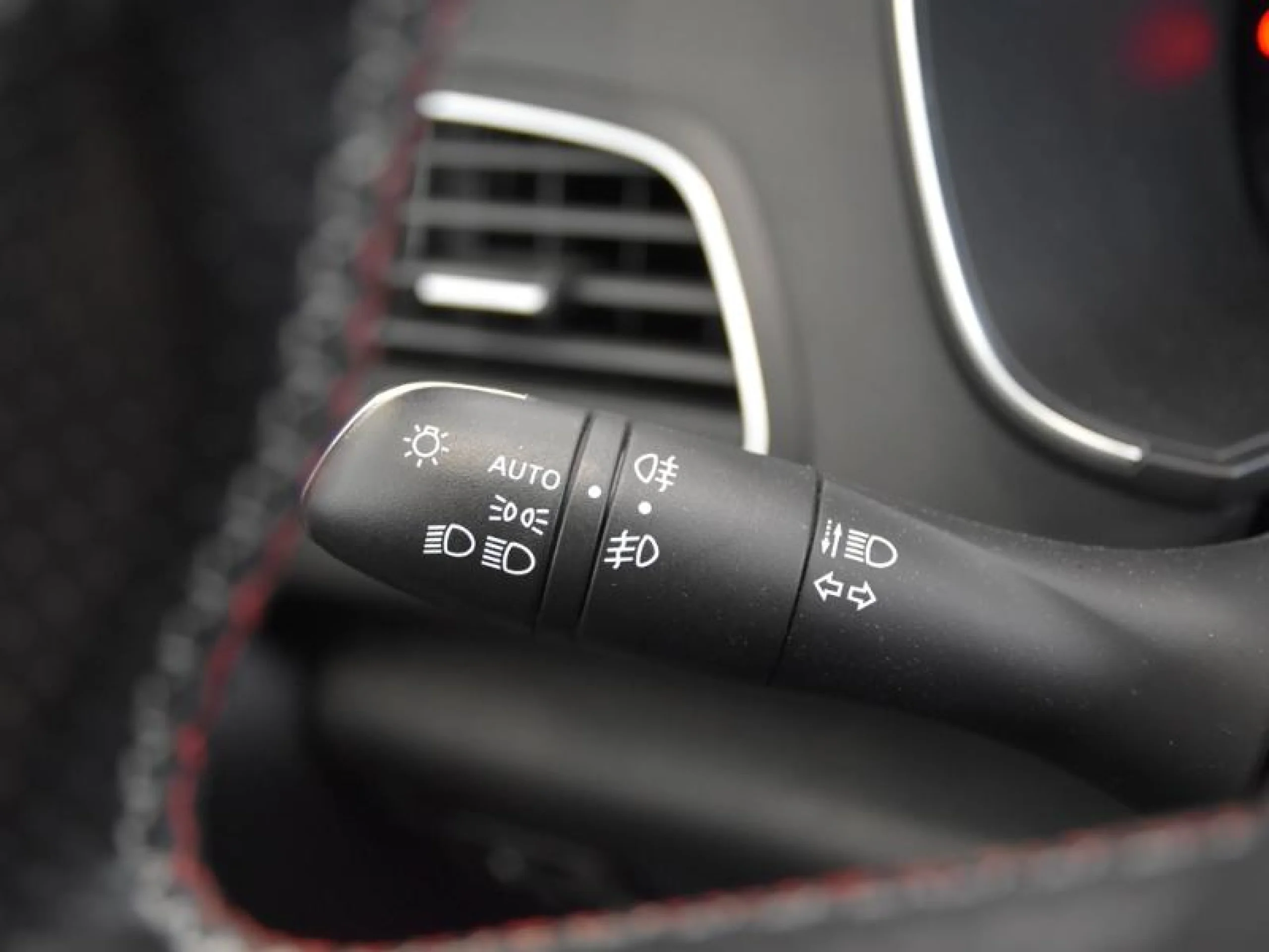 RENAULT MEGANE R.S.LINE BLUE DCI 85 KW (115CV) EDC - Foto 17