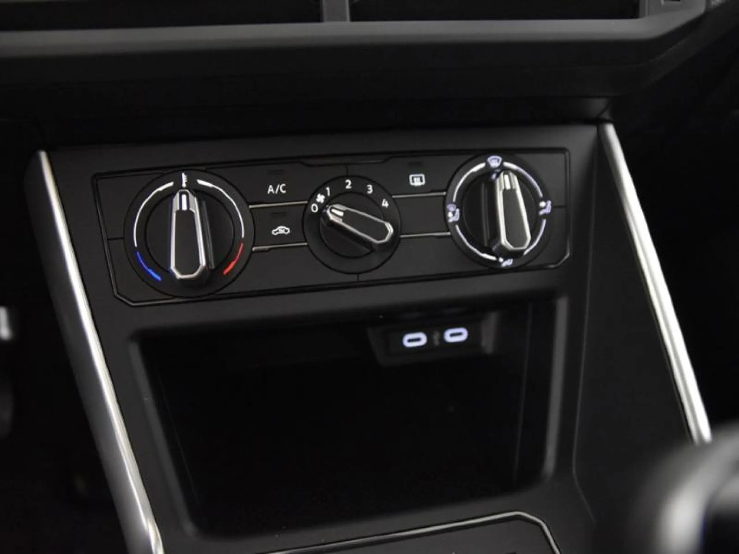 VOLKSWAGEN POLO LIFE 1.0 TSI 70KW (95CV) - Foto 11