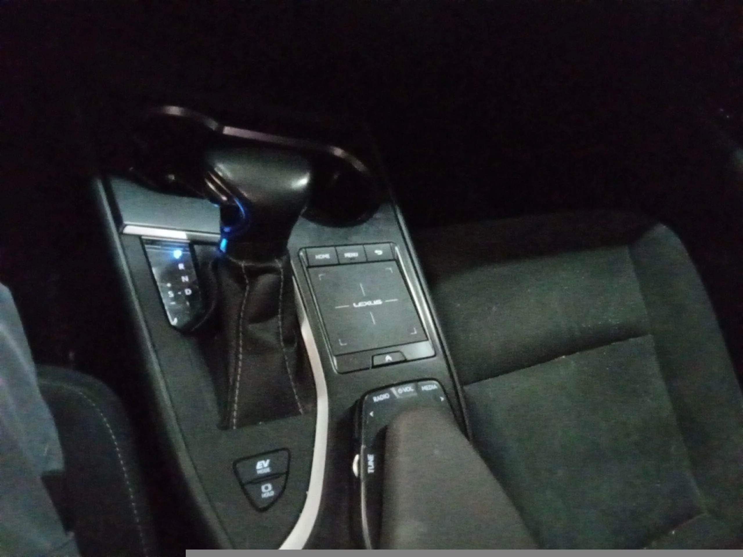 Lexus UX 2.0 250H BUSINESS - Foto 13