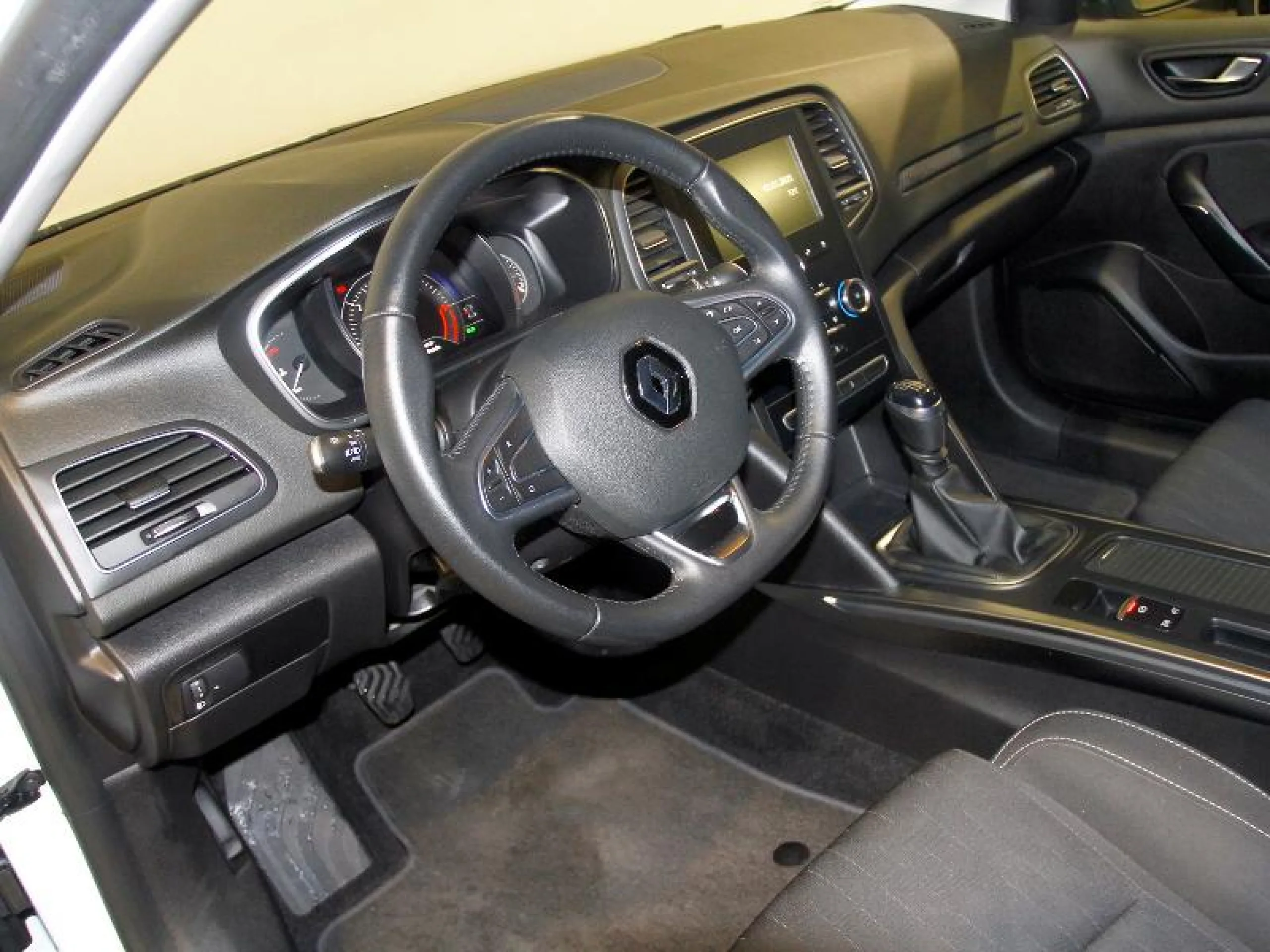 RENAULT MEGANE LIMITED BLUE DCI 85KW (115CV)   18 - Foto 7