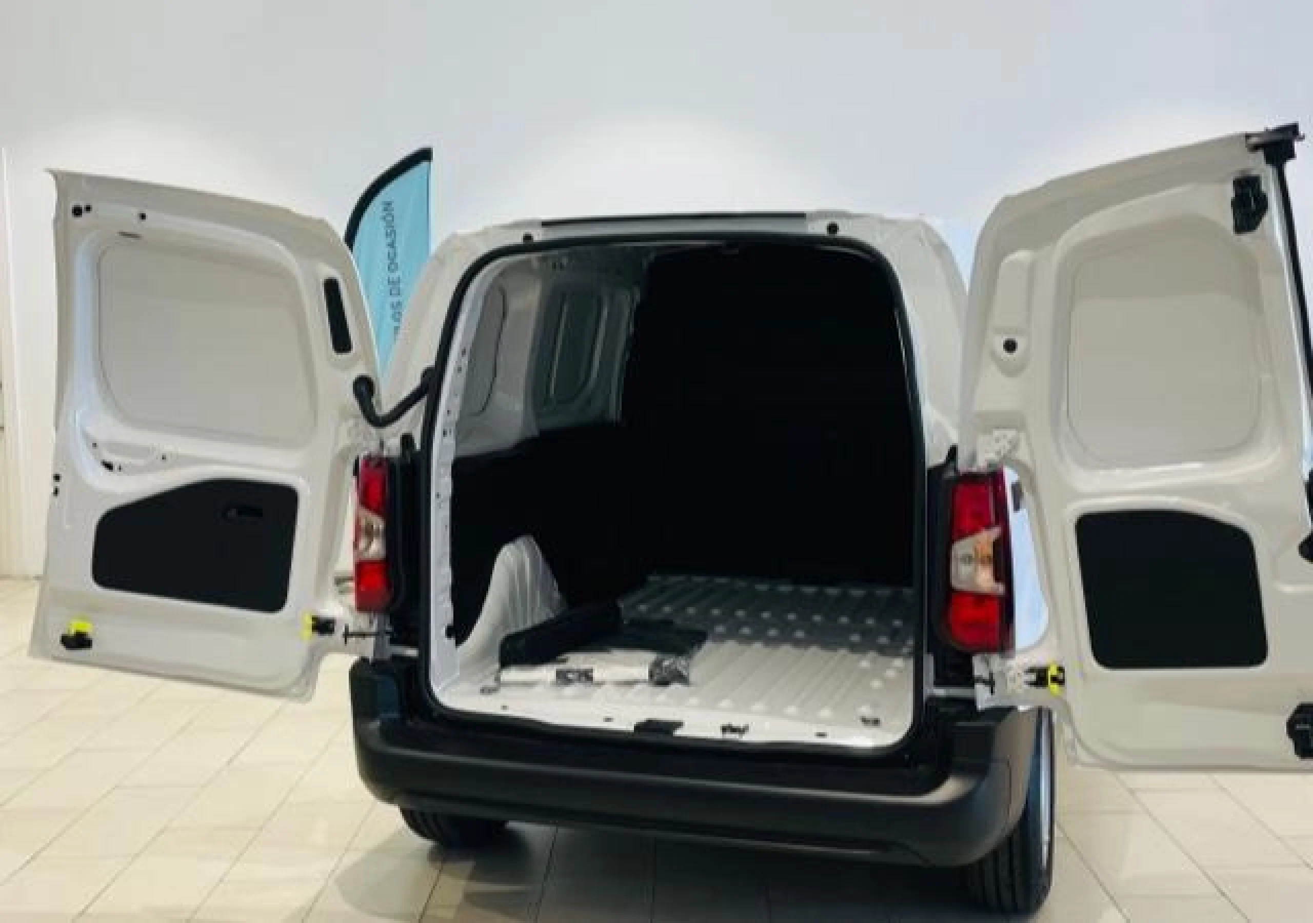 CITROEN BERLINGO BERLINGO TALLA M BLUEHDI 100 - Foto 9