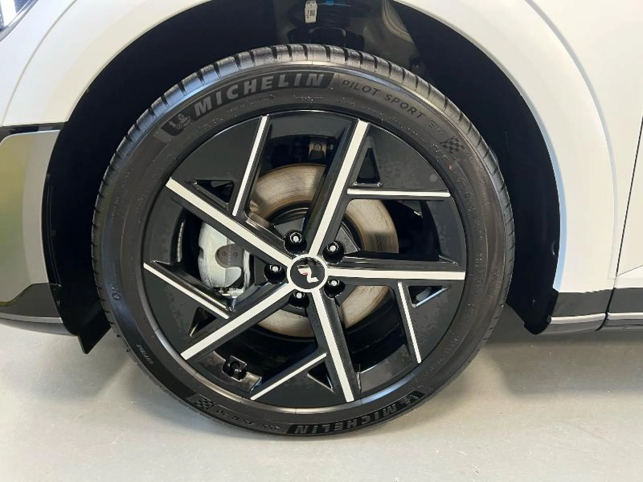 HYUNDAI IONIQ 5 IONIQ 5 228CV 84KWH RWD N LINE - Foto 4