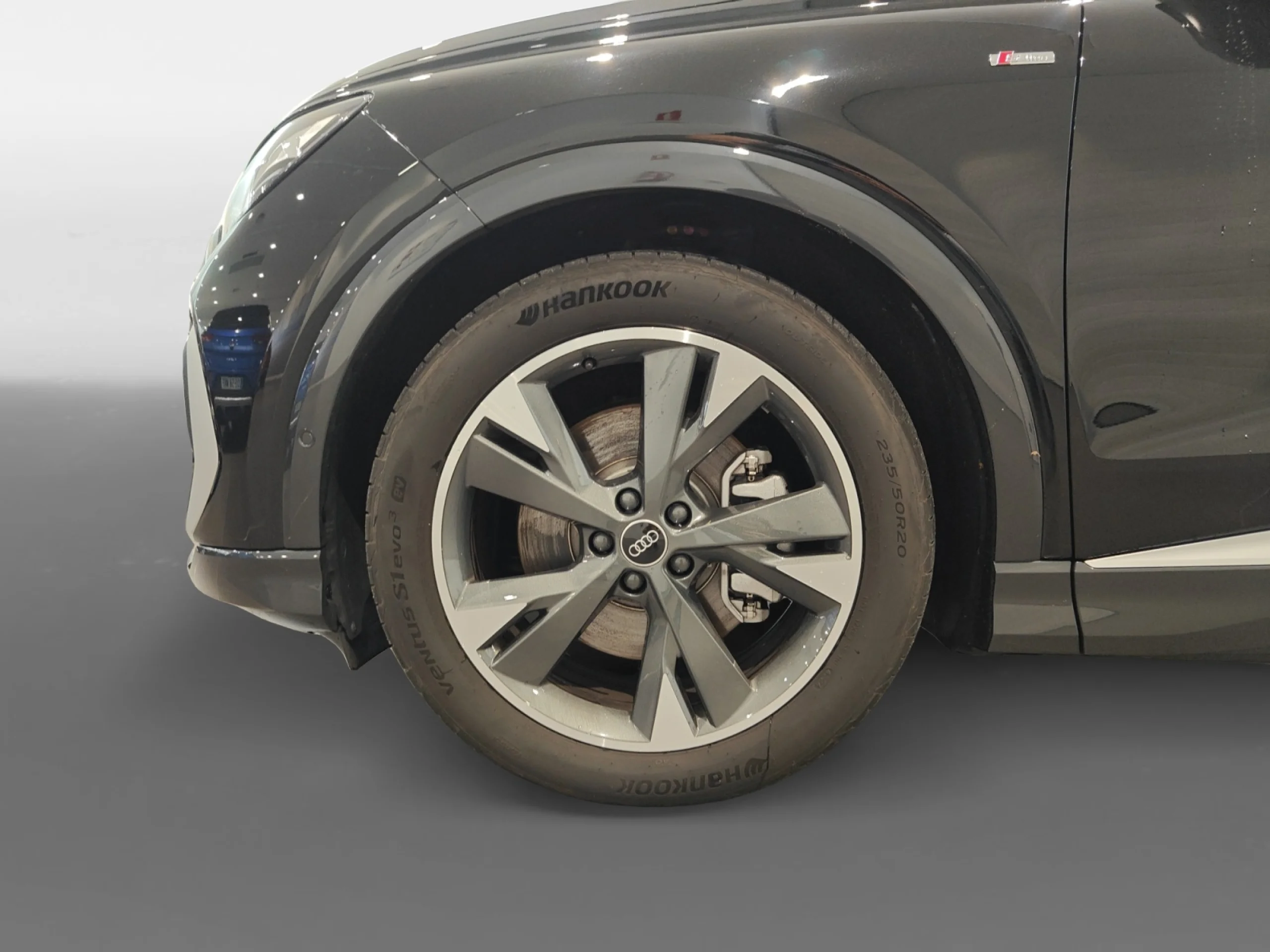 AUDI Q4 SPORTBACK GENUINE EDITION 45 E TRON 210KW 82KWH - Foto 19