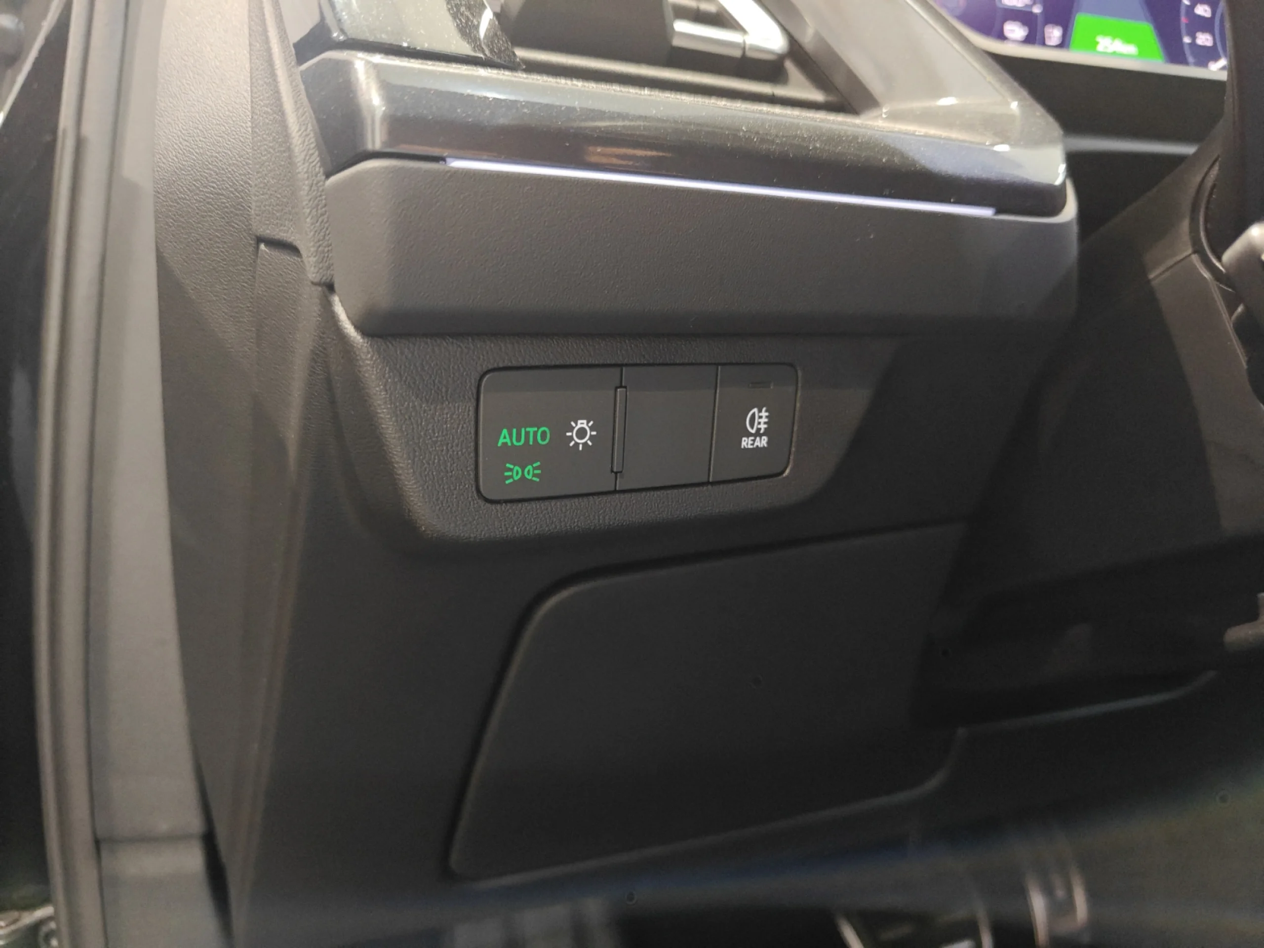 AUDI Q4 SPORTBACK GENUINE EDITION 45 E TRON 210KW 82KWH - Foto 22