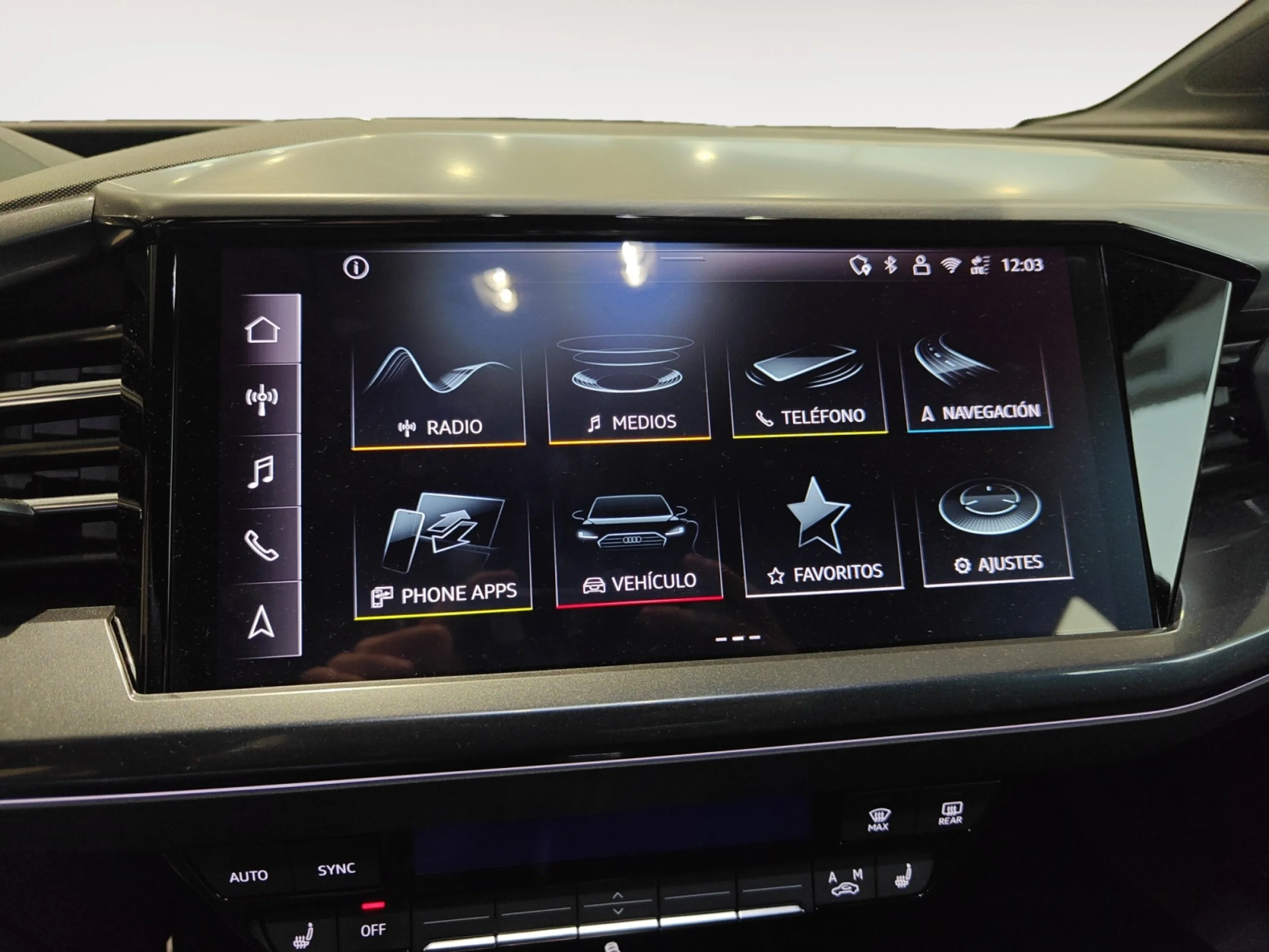 AUDI Q4 SPORTBACK GENUINE EDITION 45 E TRON 210KW 82KWH - Foto 30