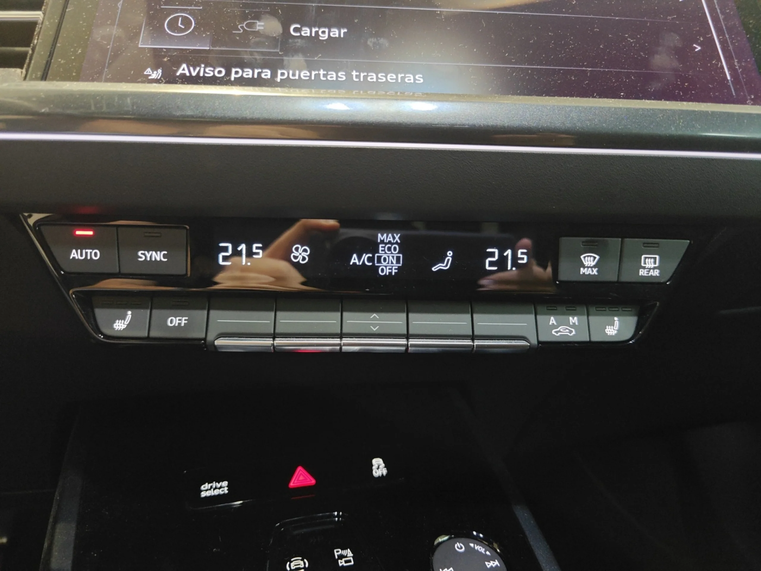 AUDI Q4 SPORTBACK GENUINE EDITION 45 E TRON 210KW 82KWH - Foto 38