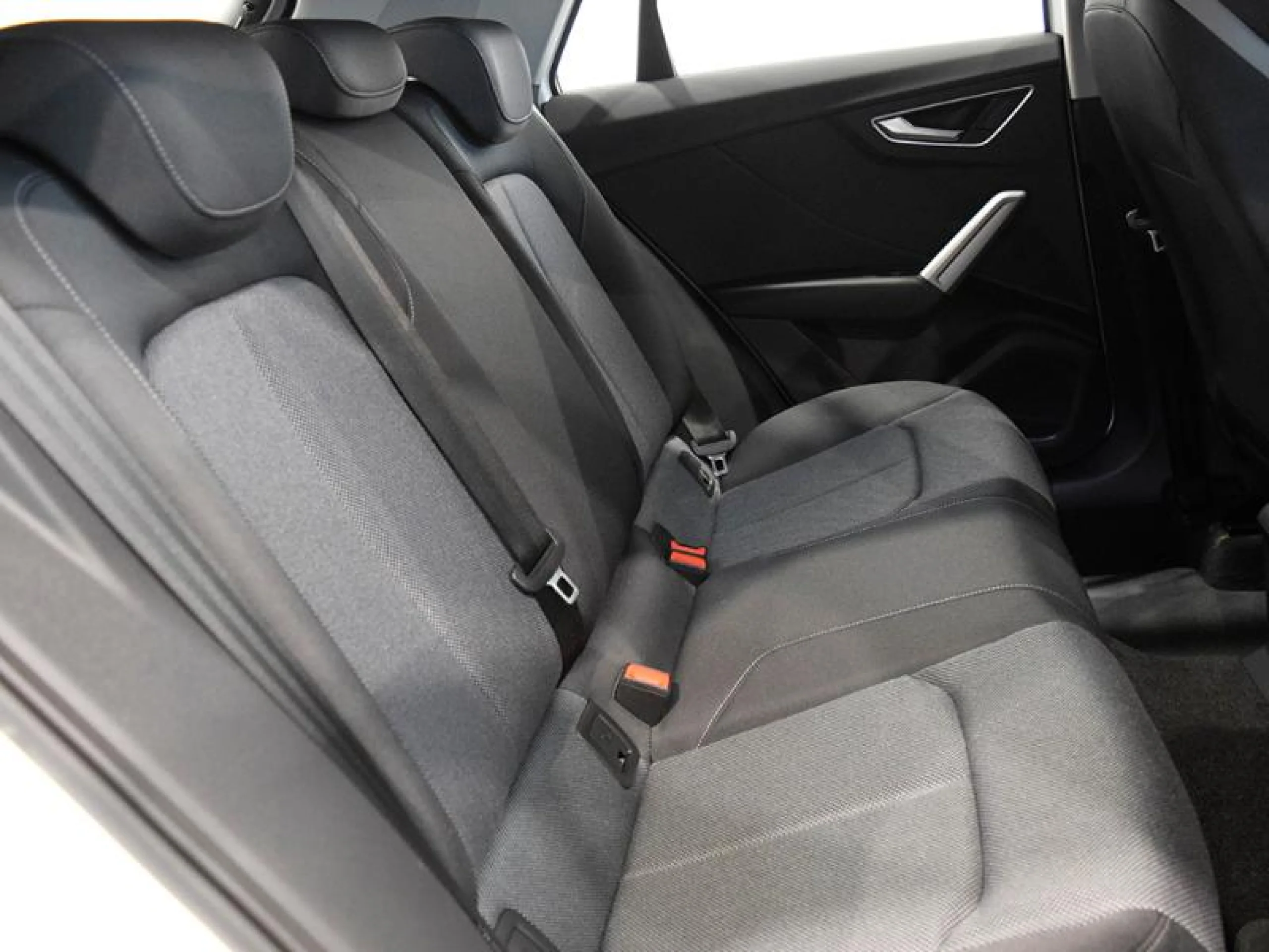 AUDI Q2 S LINE 30 TFSI 85KW (116CV) - Foto 8