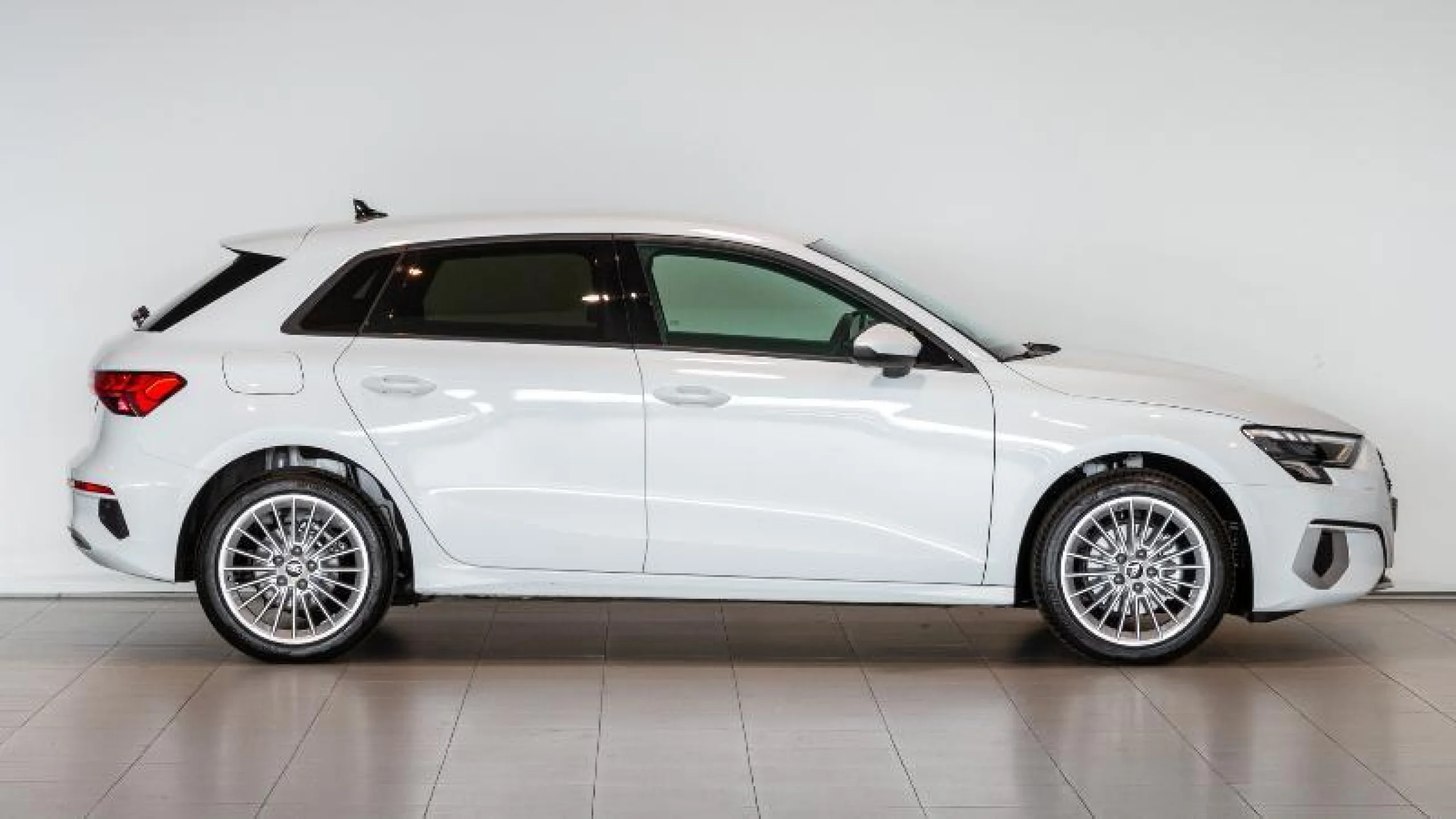 AUDI A3 SPORTBACK 30 TDI 85KW (116CV) S TRONIC - Foto 3