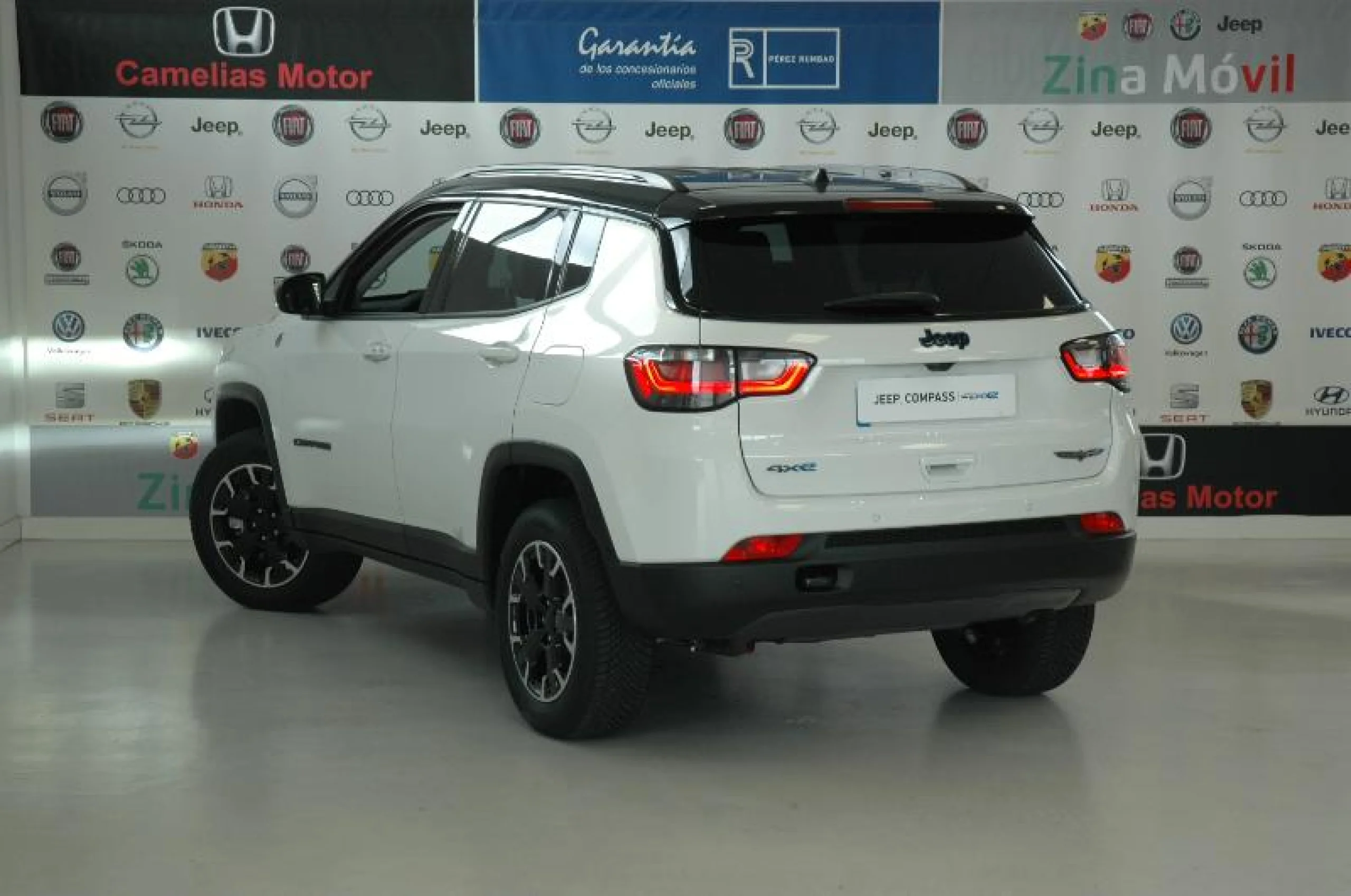 JEEP COMPASS 1.3 PHEV 177KW (240CV) TRAILHAWK AT AWD - Foto 2