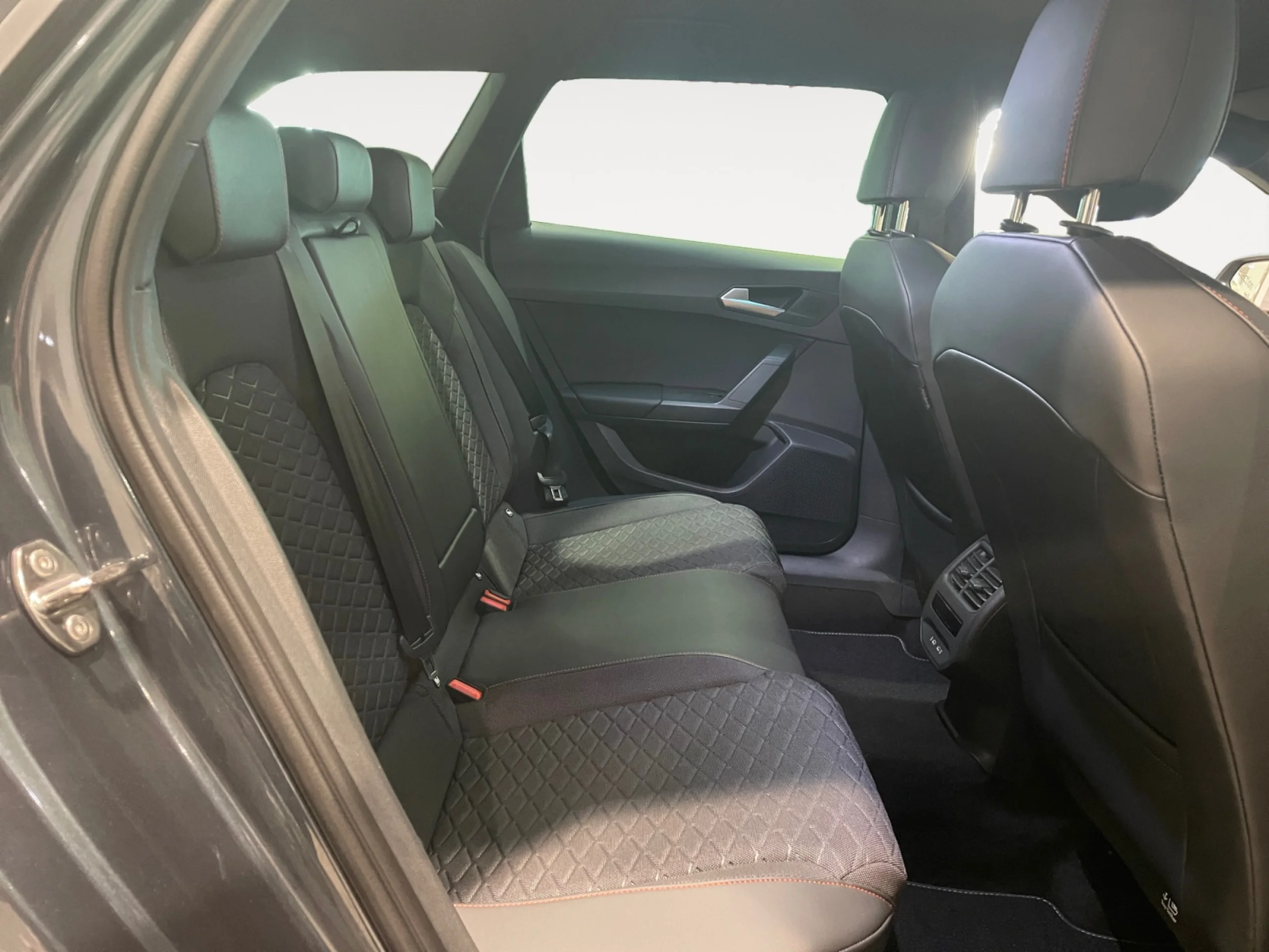 SEAT LEON SP 1.5 ETSI 110KW DSG S&S FR SPECIAL ED - Foto 6