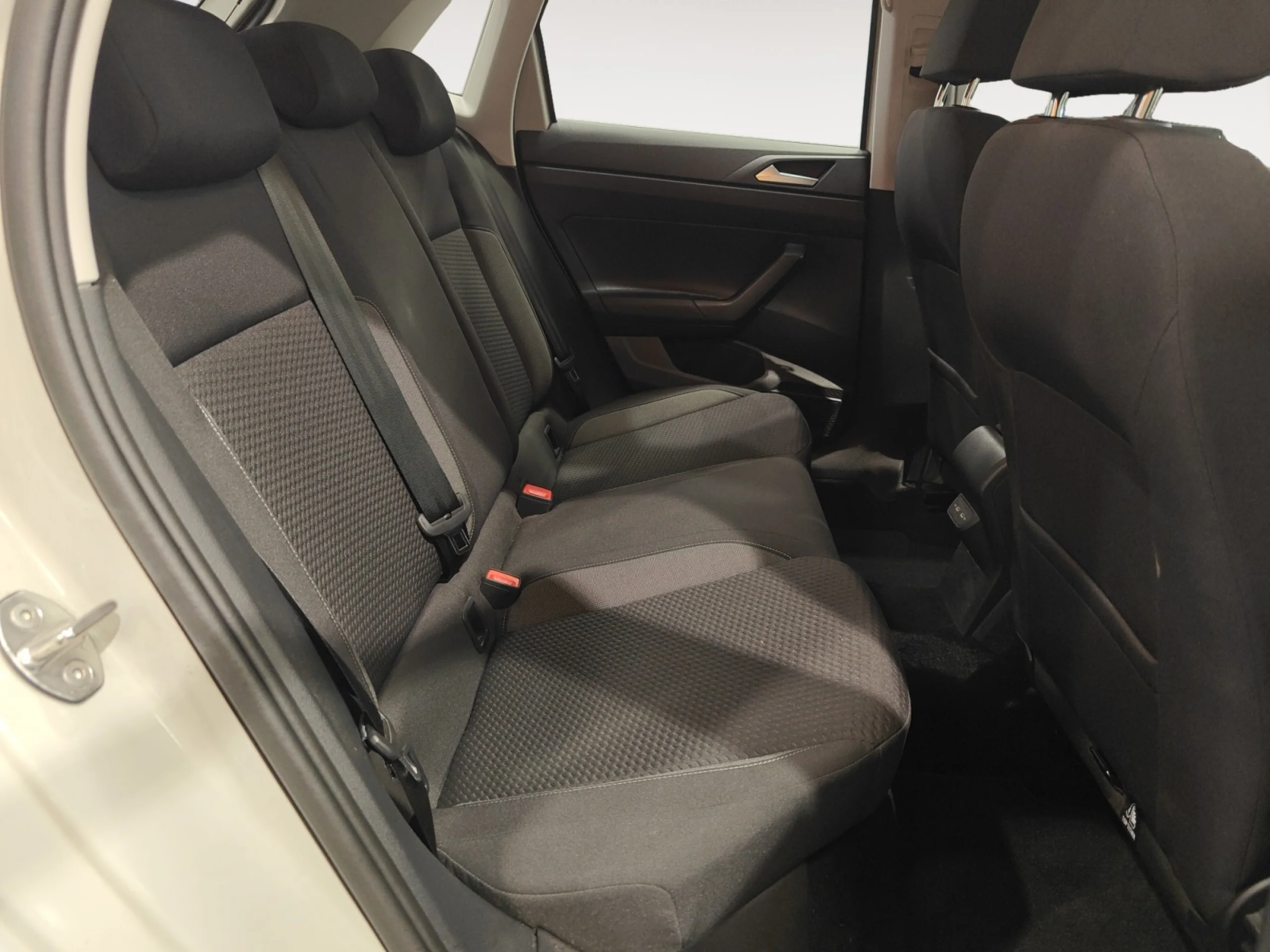 VOLKSWAGEN POLO LIFE 1.0 TSI 70KW (95CV) - Foto 6