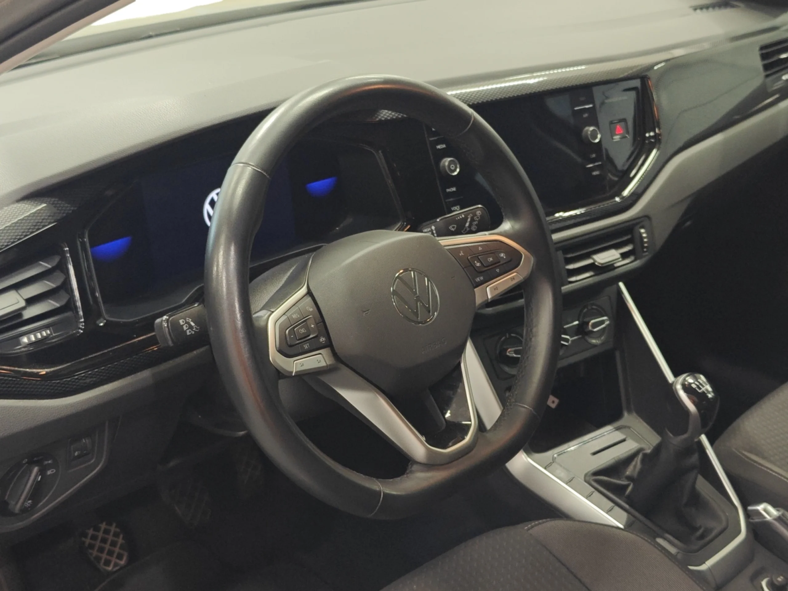 VOLKSWAGEN POLO LIFE 1.0 TSI 70KW (95CV) - Foto 9