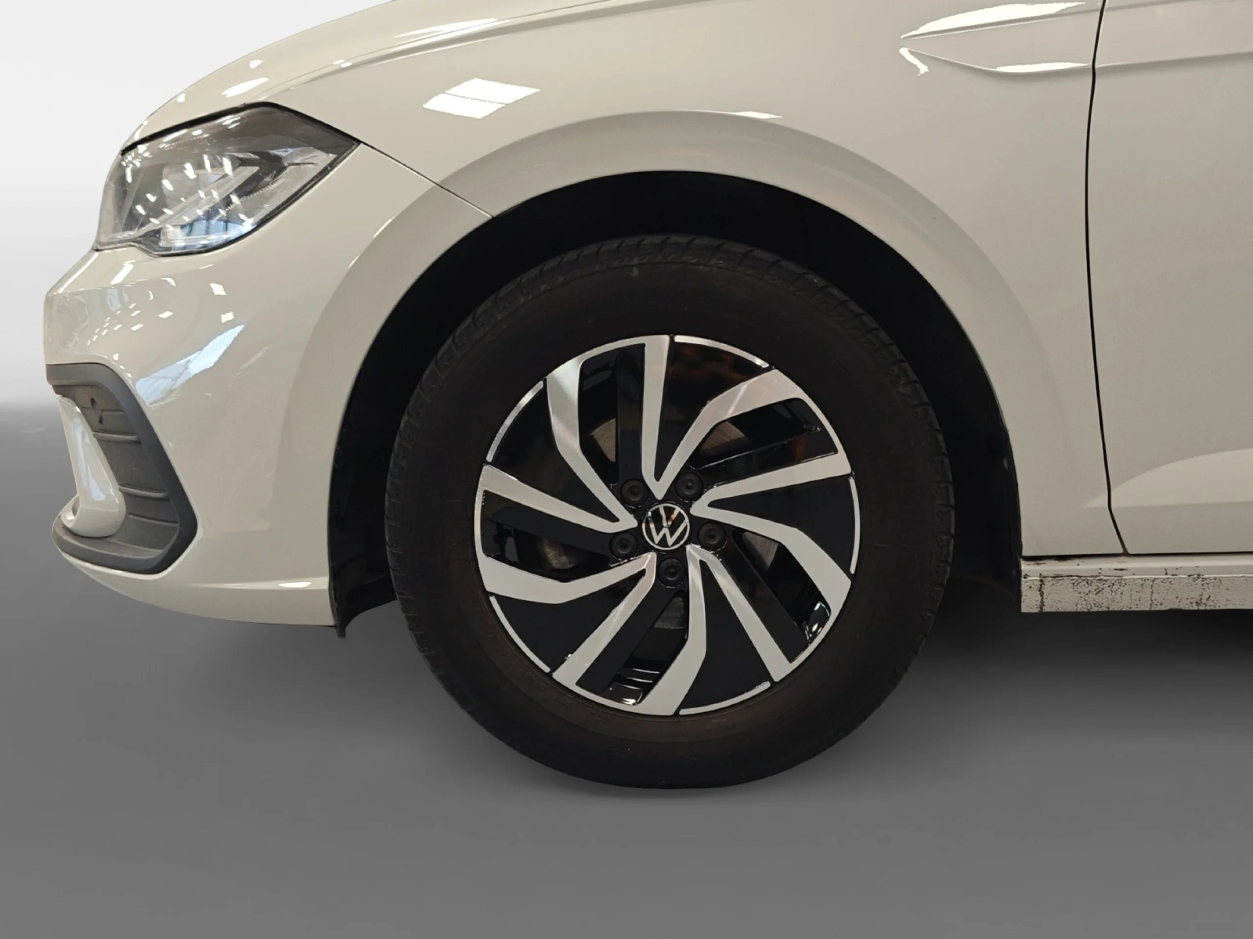 VOLKSWAGEN POLO LIFE 1.0 TSI 70KW (95CV) - Foto 8