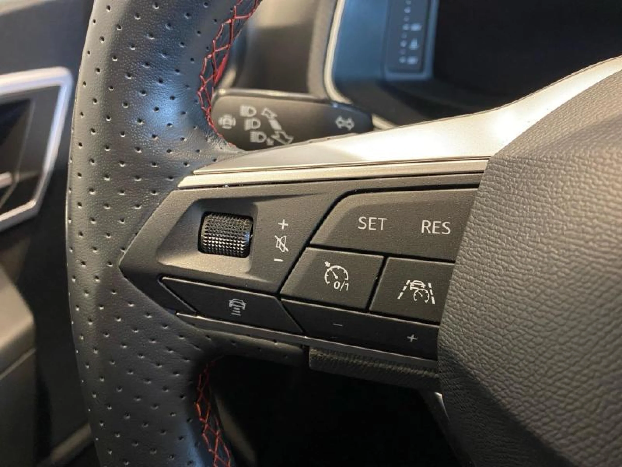 SEAT IBIZA 1.0 TSI 81KW (110CV) FR XL - Foto 8