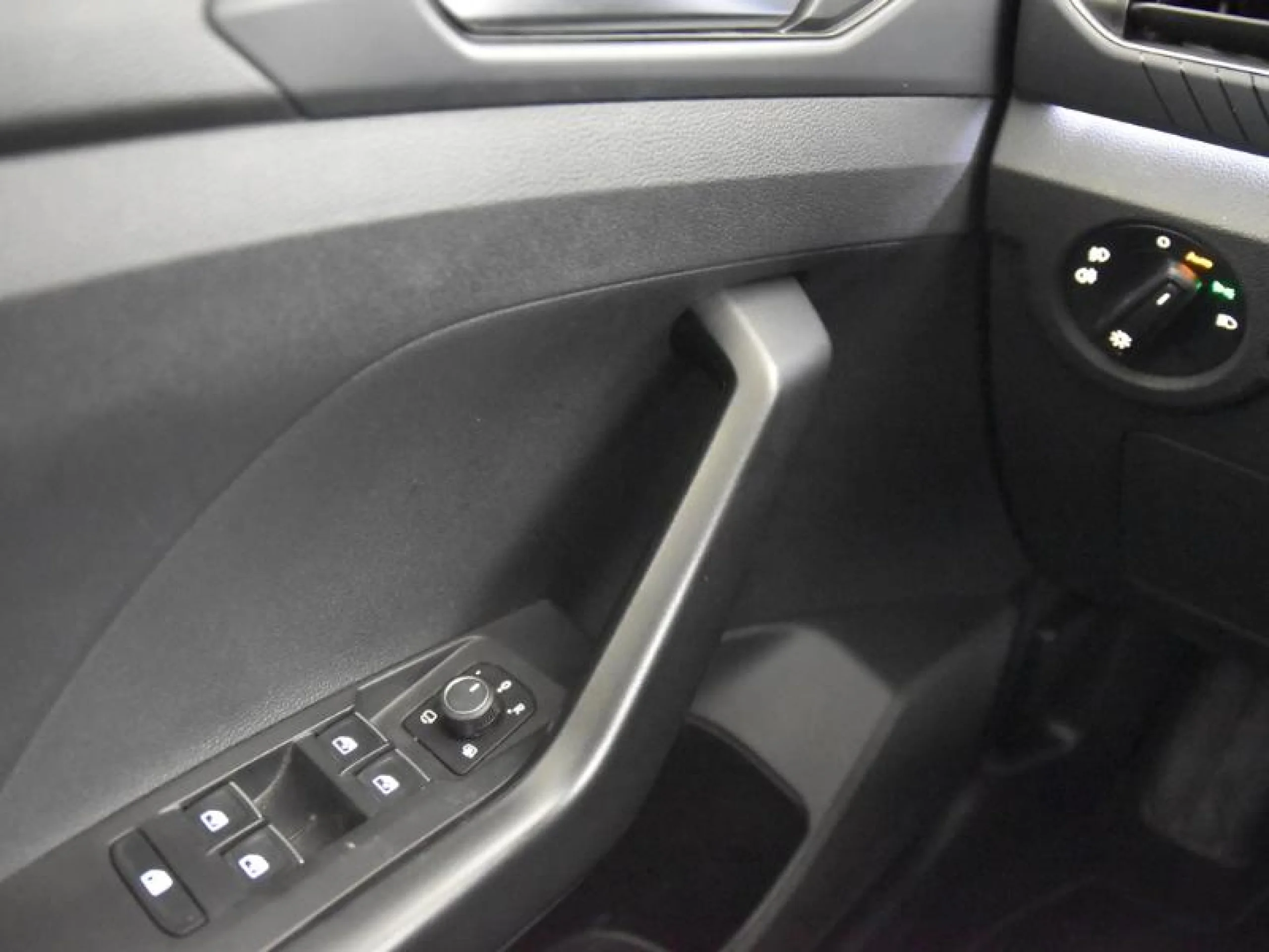 VOLKSWAGEN T CROSS SPORT 1.0 TSI 81KW (110CV) DSG - Foto 16