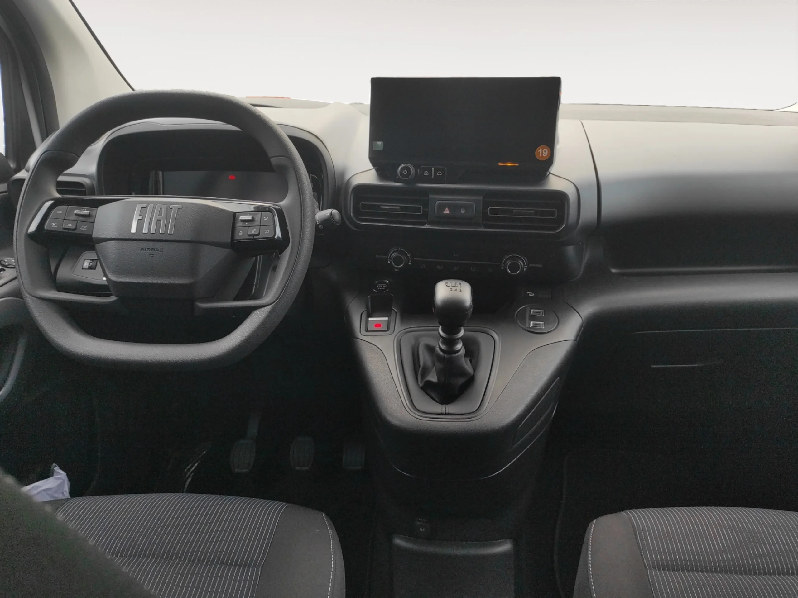 FIAT Doblò DOBLÒ PASAJEROS 1.5 75KW (100CV) DIÉSEL MT6 TALLA M - Foto 4