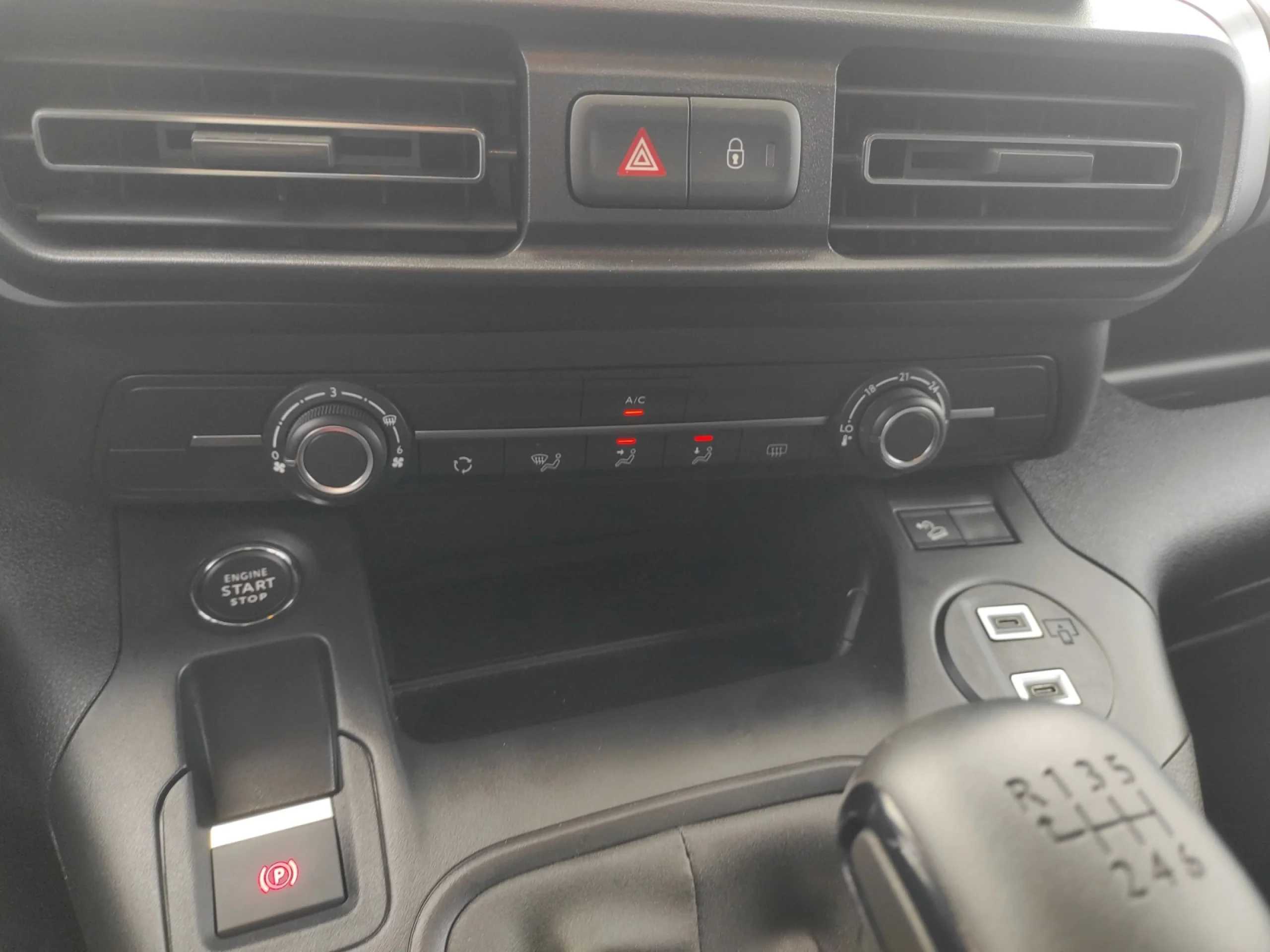 FIAT Doblò DOBLÒ PASAJEROS 1.5 75KW (100CV) DIÉSEL MT6 TALLA M - Foto 14