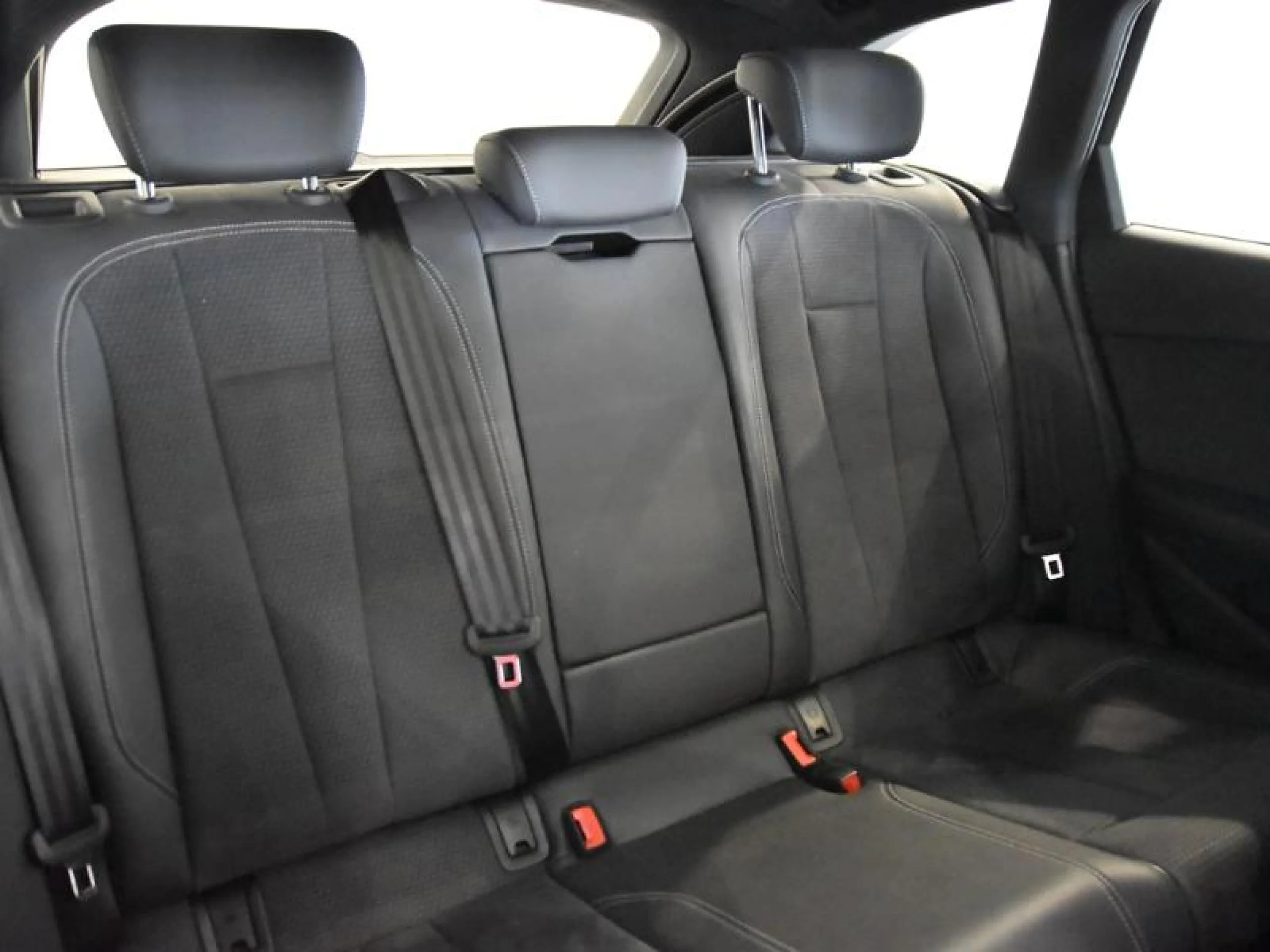 AUDI A4 AVANT S LINE 35 TDI 120KW S TRONIC - Foto 5