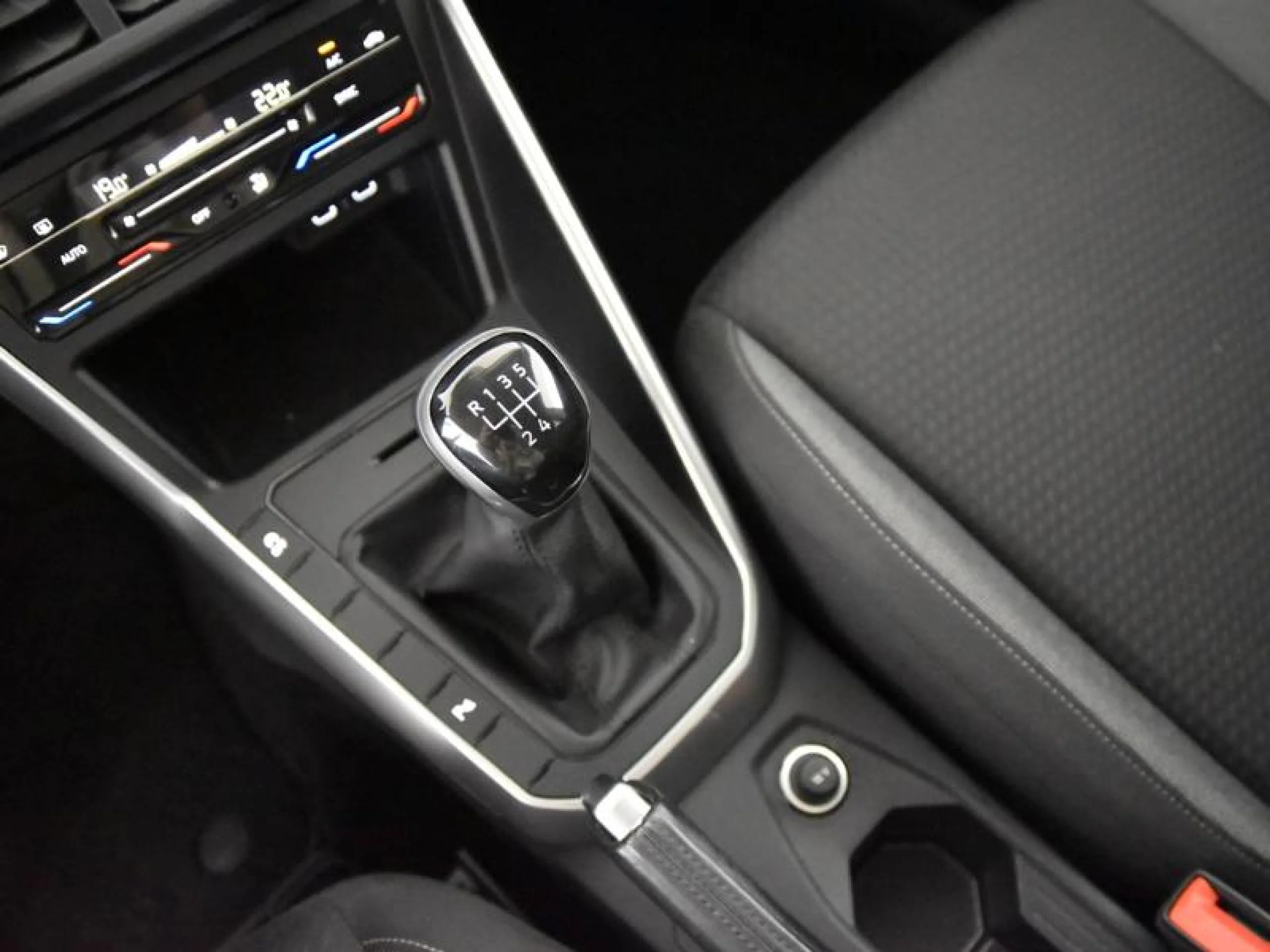 VOLKSWAGEN TAIGO LIFE 1.0 TSI 70KW (95CV) - Foto 10