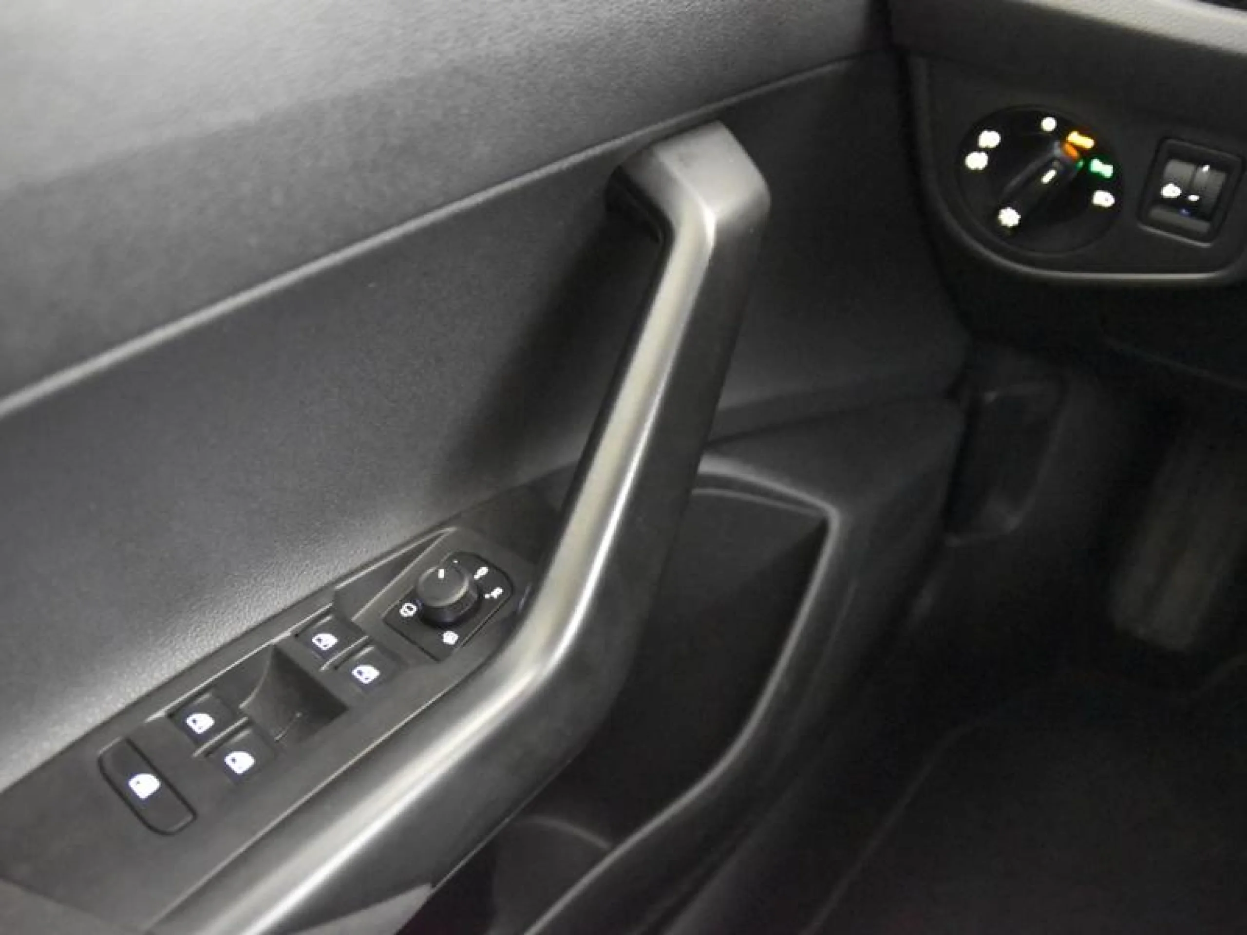 VOLKSWAGEN TAIGO LIFE 1.0 TSI 70KW (95CV) - Foto 16