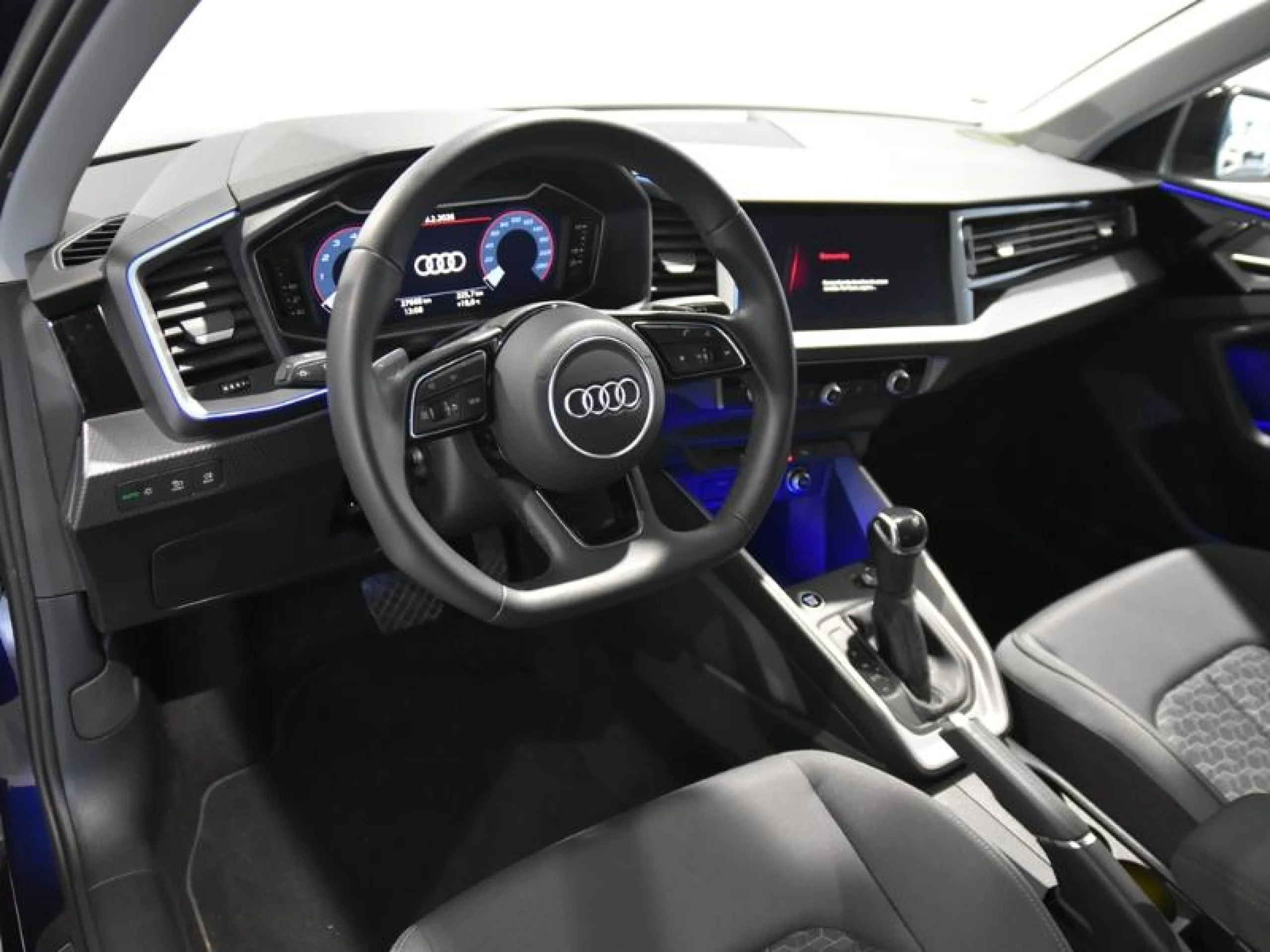 AUDI A1 SPORTBACK ADRENALIN 30 TFSI 85KW S TRON - Foto 9