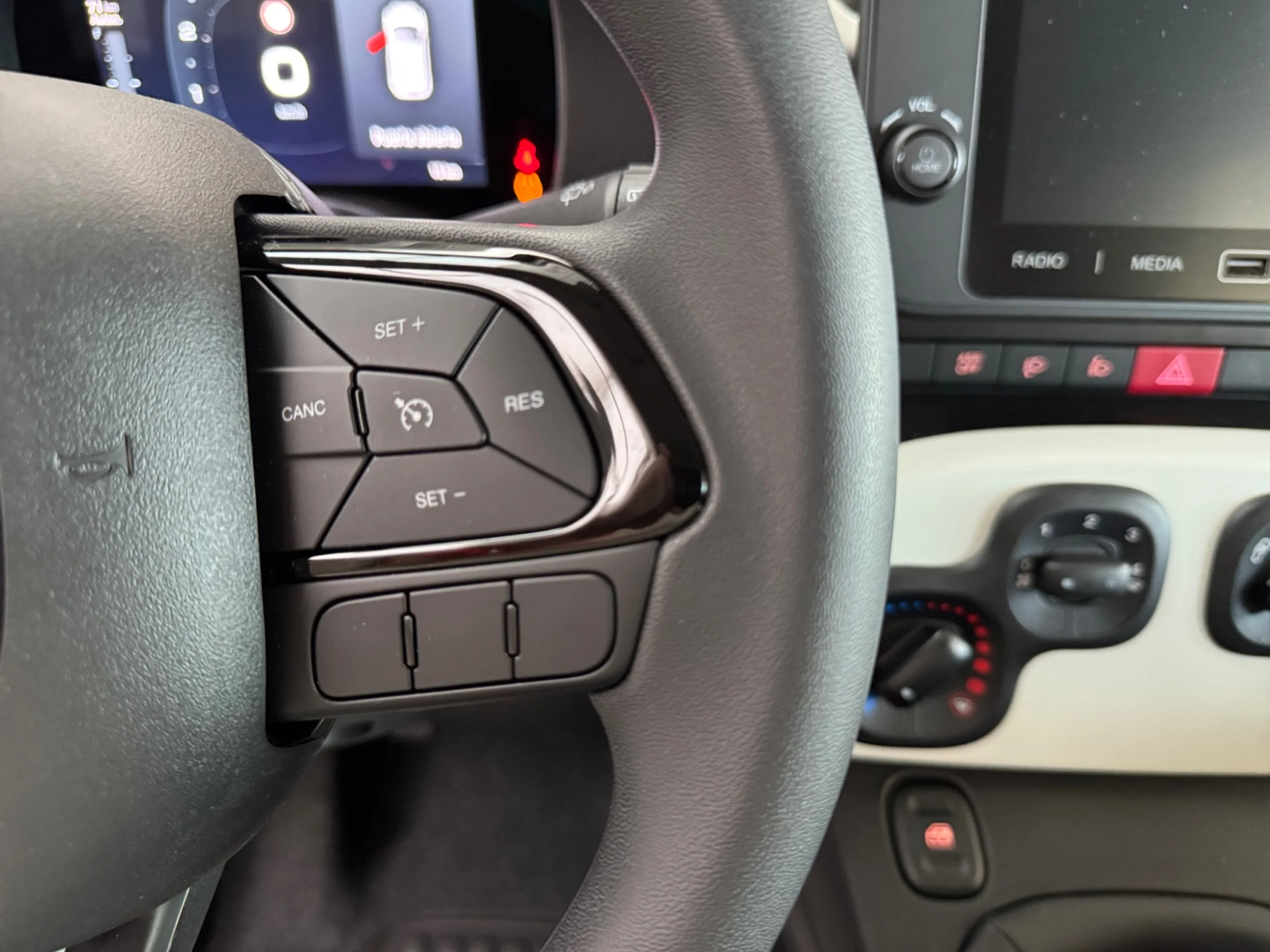 FIAT PANDA PANDINA 1.0 HYBRID 51KW (70CV) - Foto 15