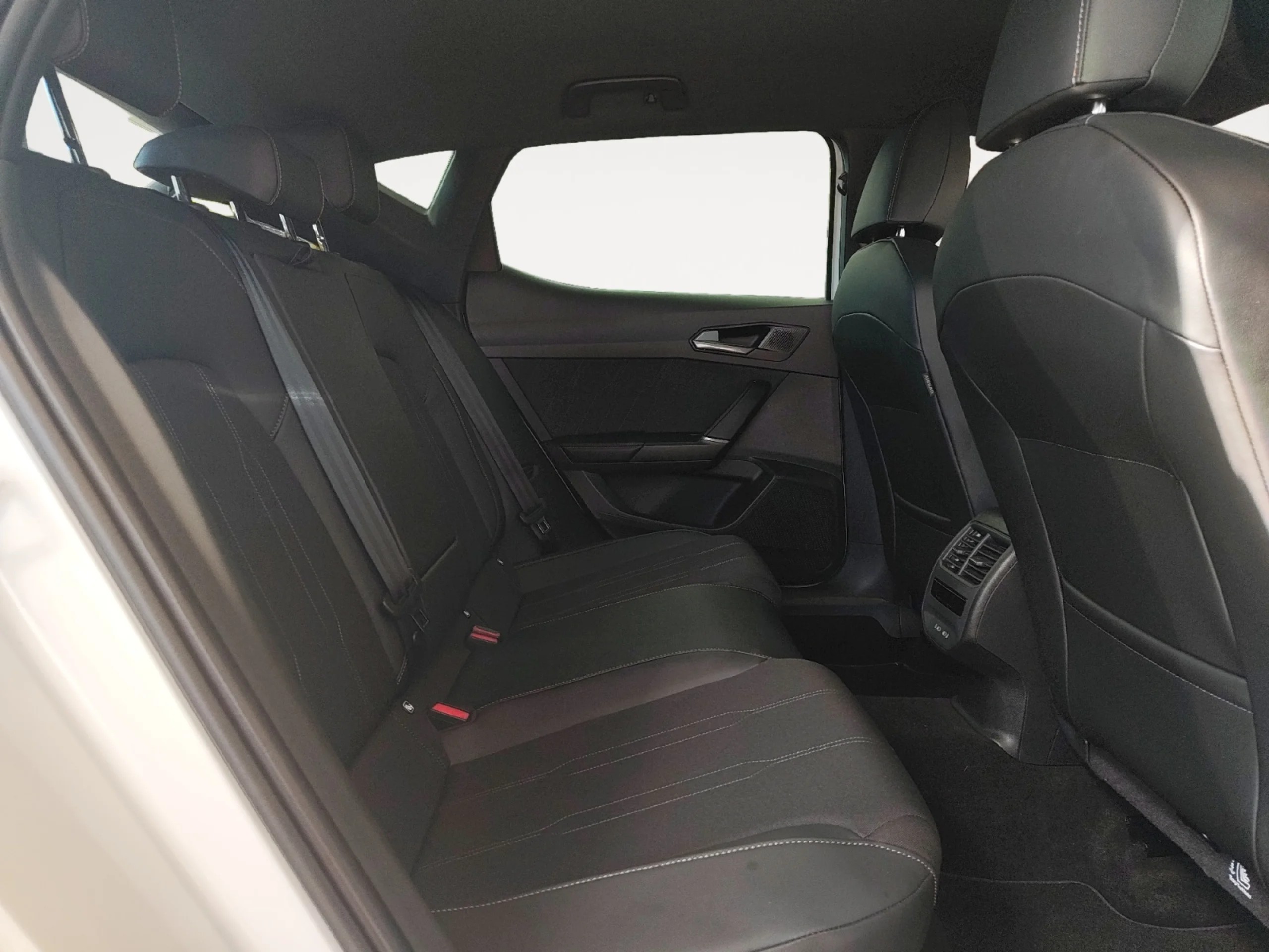 CUPRA LEON 1.5 ETSI 110KW (150CV) DSG - Foto 6