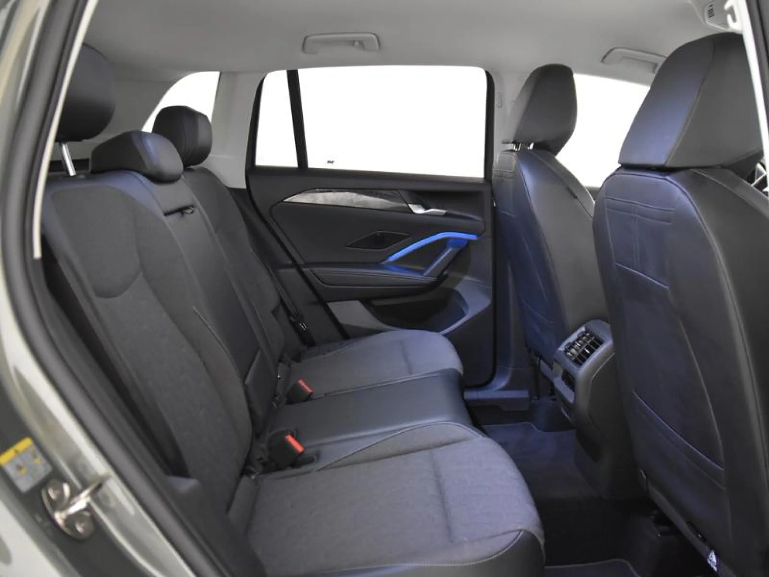 VOLKSWAGEN TIGUAN ··MÁS·· 1.5 TSI EHYBRID 150KW (204CV) DSG - Foto 5