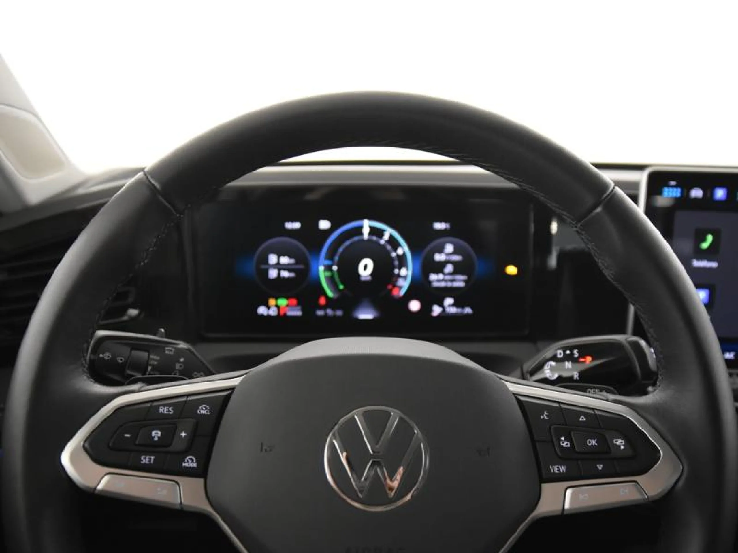 VOLKSWAGEN TIGUAN ··MÁS·· 1.5 TSI EHYBRID 150KW (204CV) DSG - Foto 16